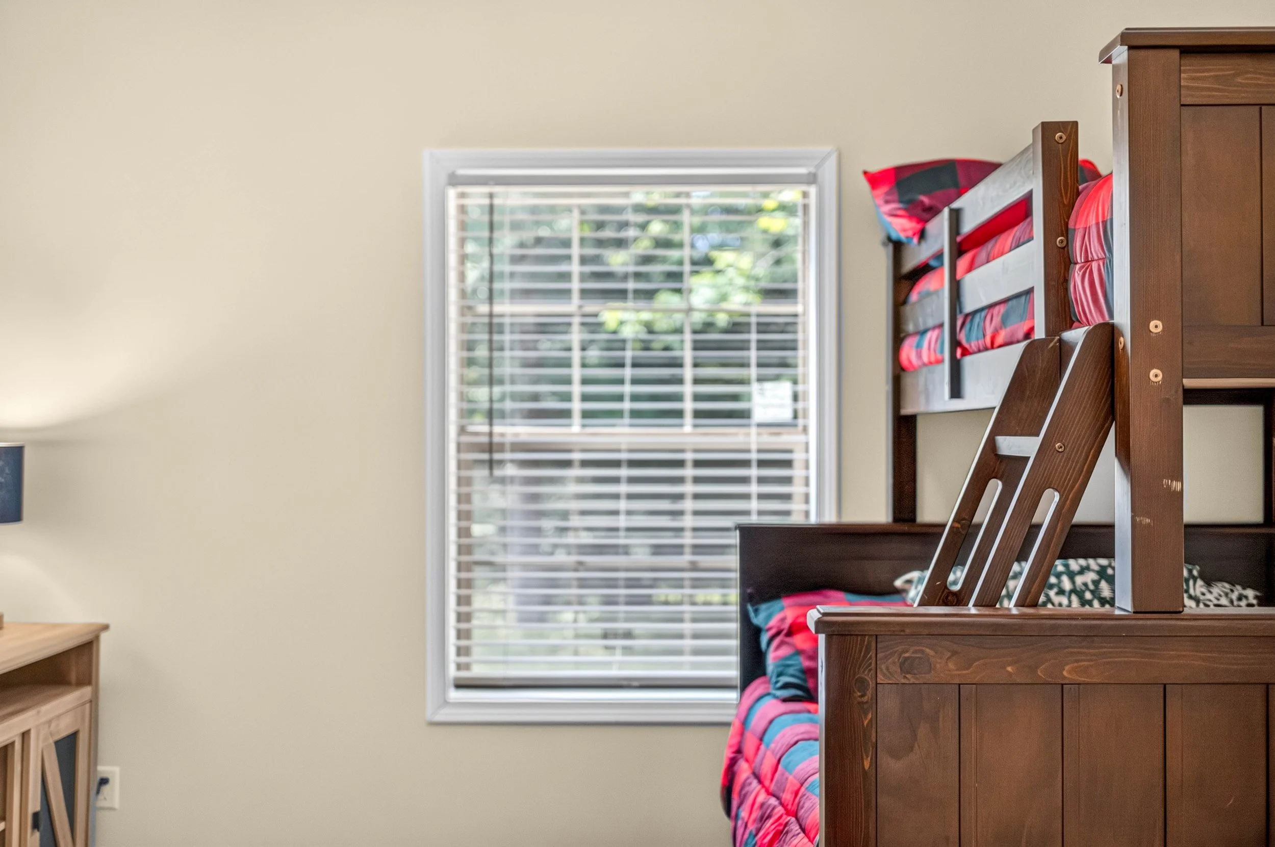 Bedroom4_1.jpg