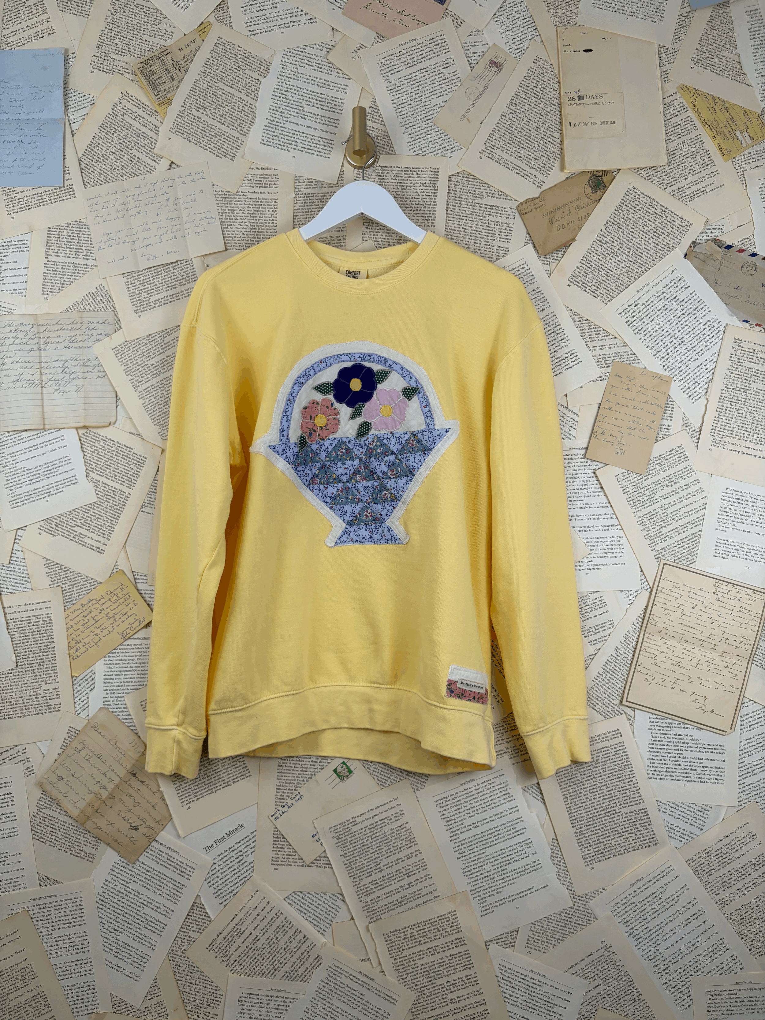 Flower Basket Sweatshirt - Medium