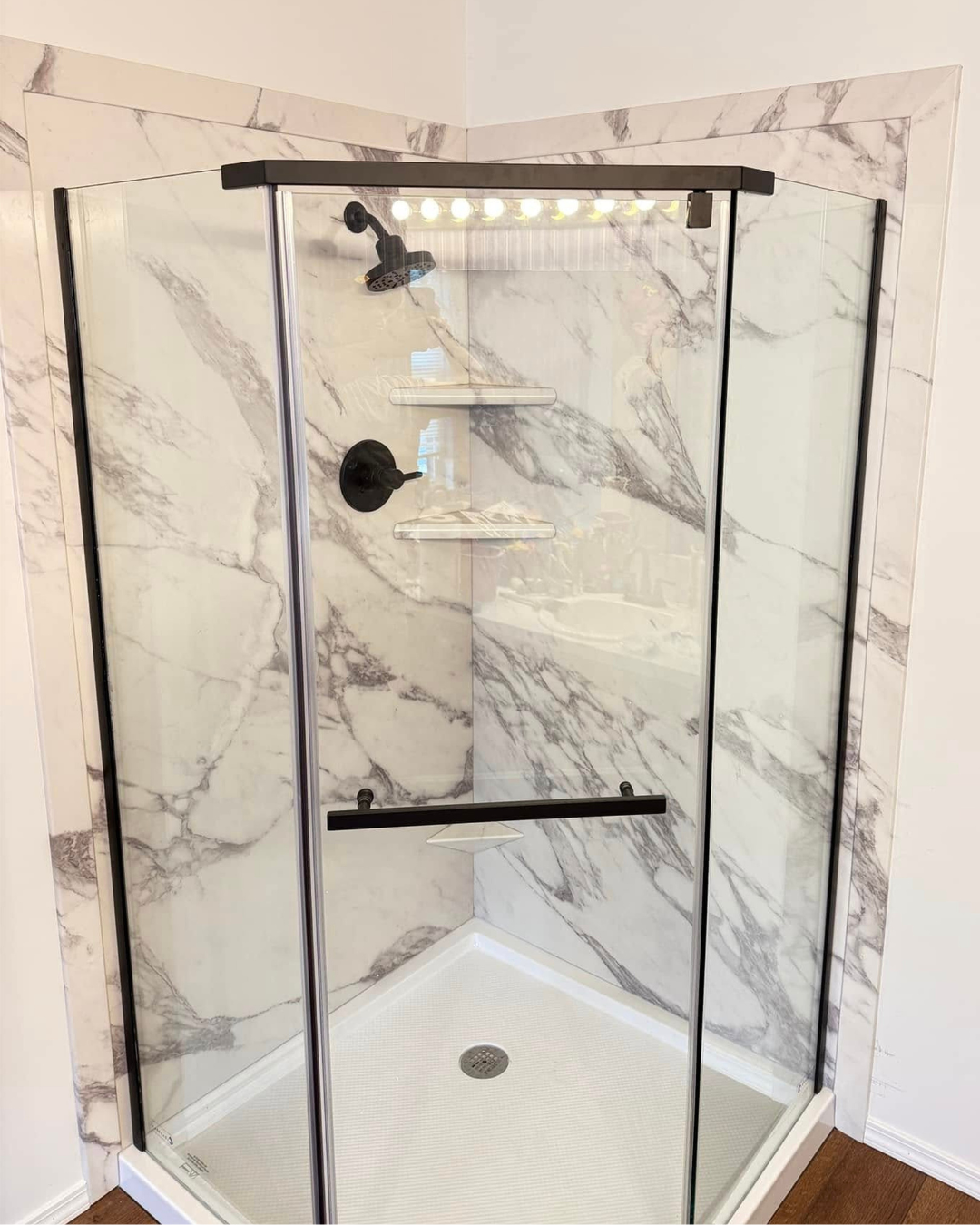 DreamLine Prism 2 -Piece 38-in W x 38-in L x 75-in H Neo-angle Corner shower kit (Corner Drain) Base and Door Black
