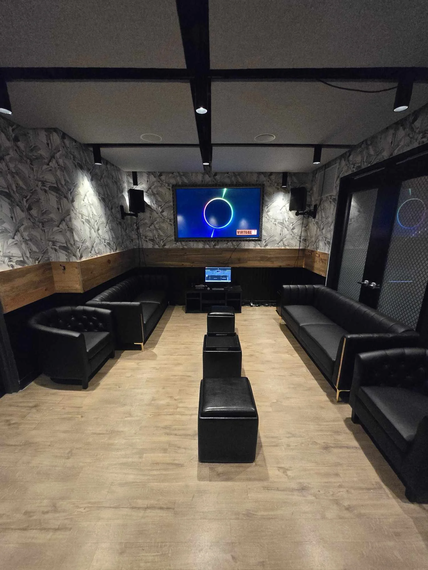 Kinda Crazy Private Karaoke Room