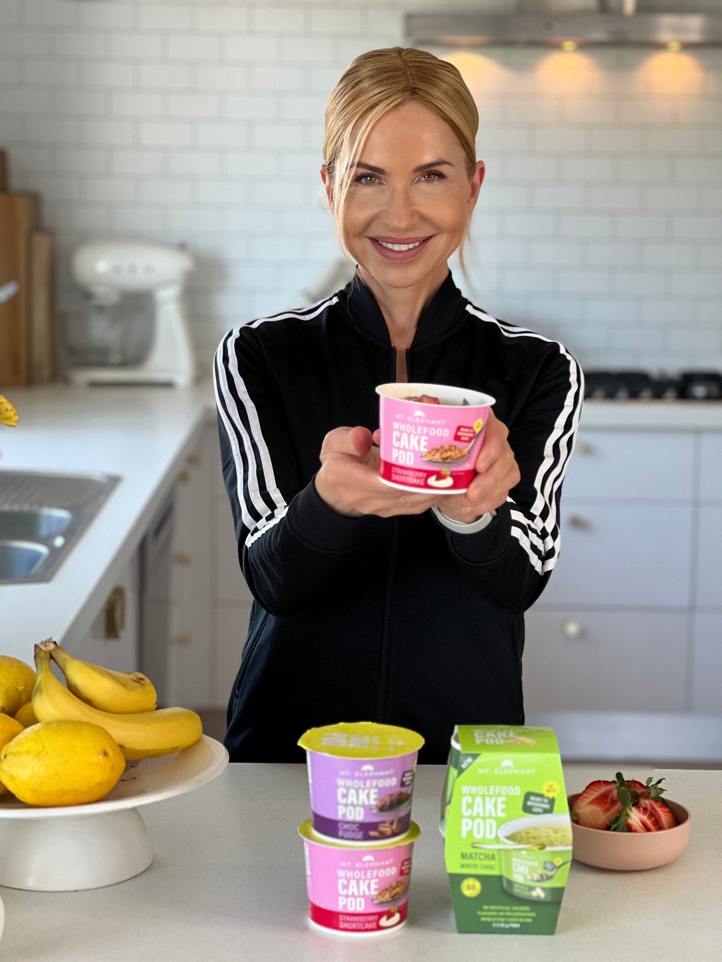 Pretty chuffed to see our Wholefood Cake Pod's in The Healthy Chef's kitchen @teresacutterchef😘⁠
⁠
Choc Fudge 🤎⁠
Matcha &amp; White Chocolate 💚⁠
Strawberry Shortcake 🍓⁠
⁠
What's your flavour?✨