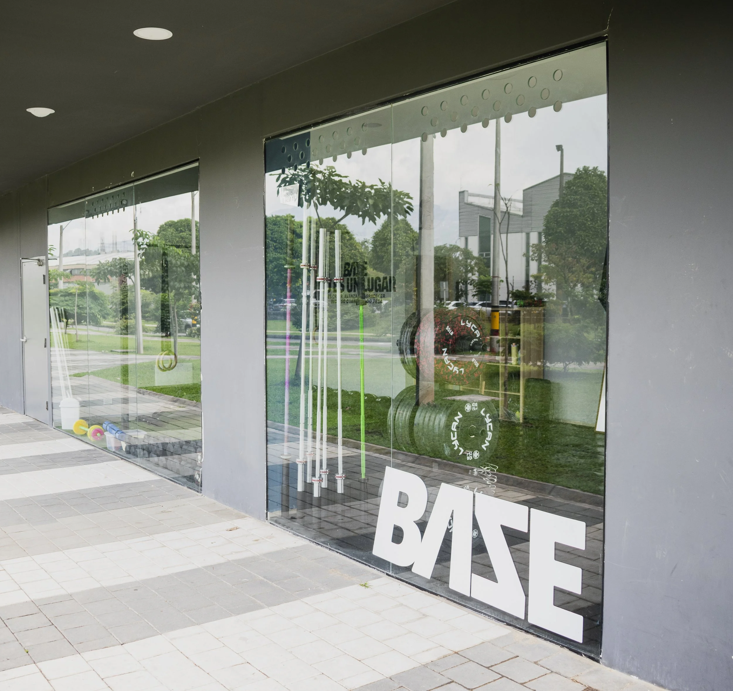 Base-4.jpg