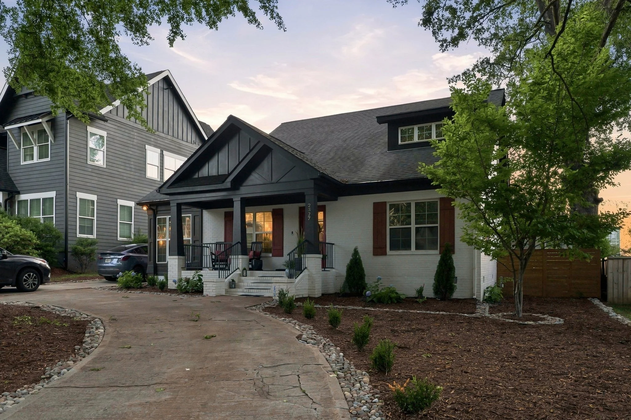 16_2327_Pinckney_Ave-Exterior-6808.jpg