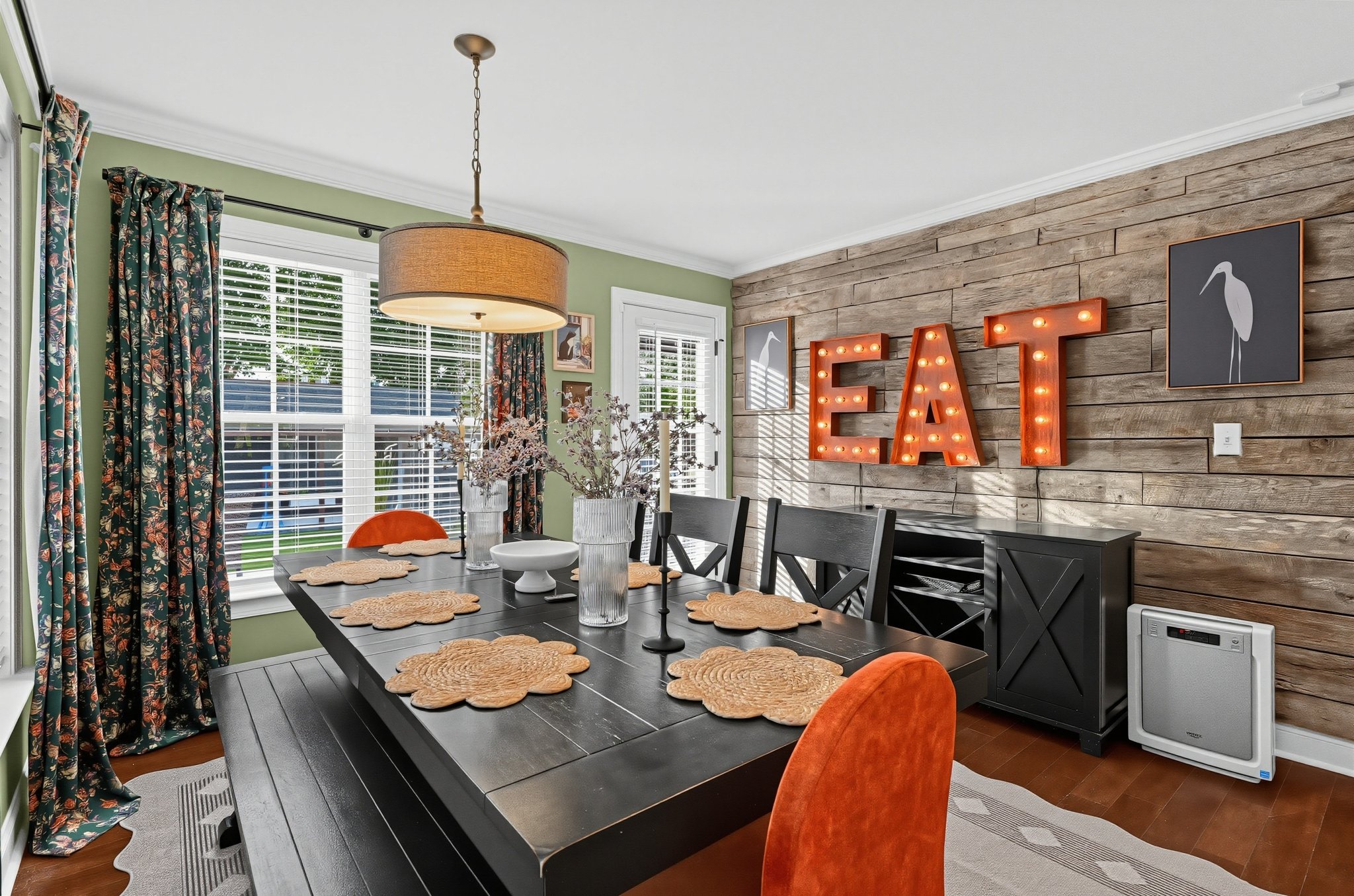 23_2327_Pinckney_Ave-Dining_room-6379.jpg