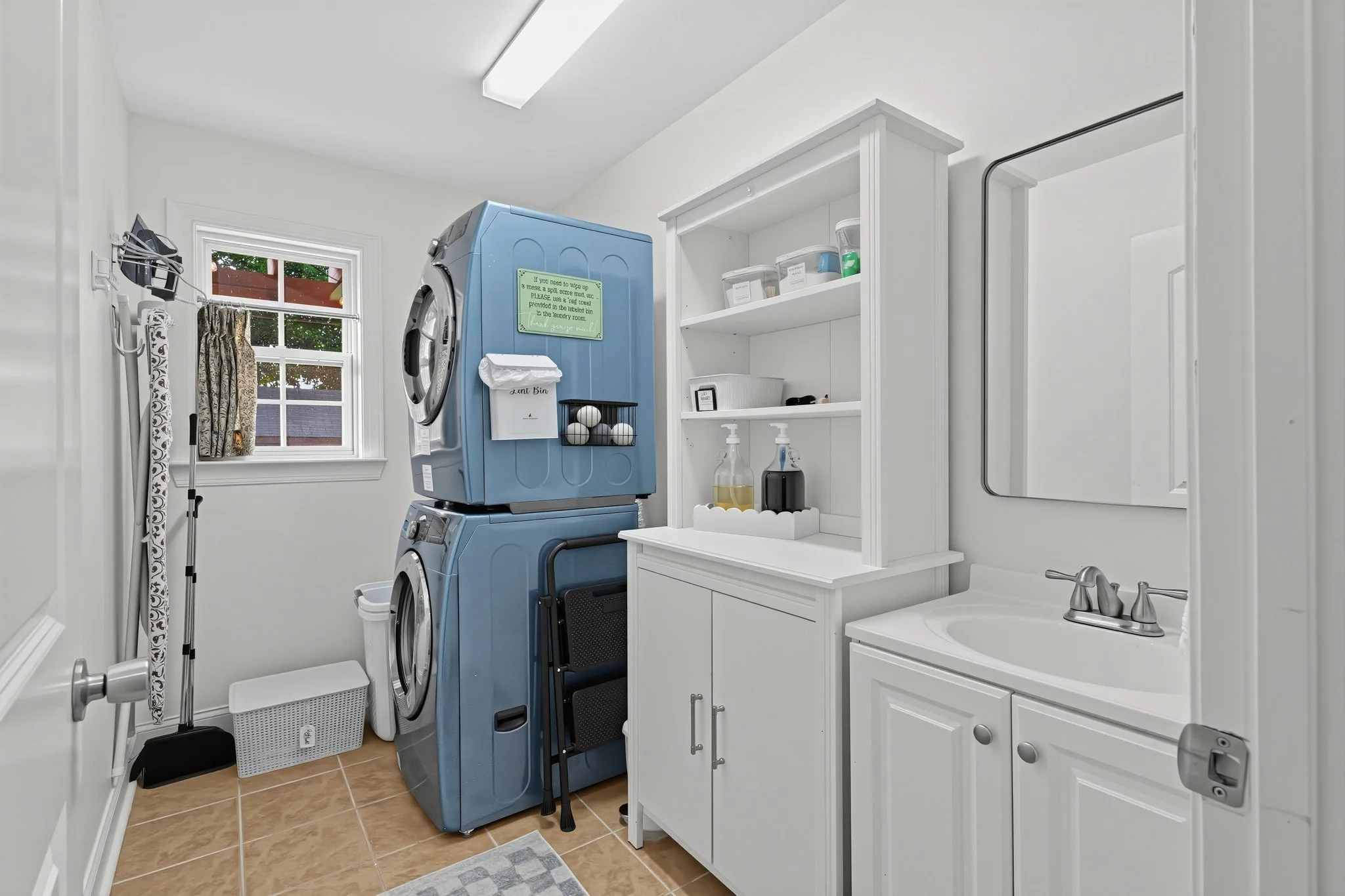 44_2327_Pinckney_Ave-Others-6393.jpg
