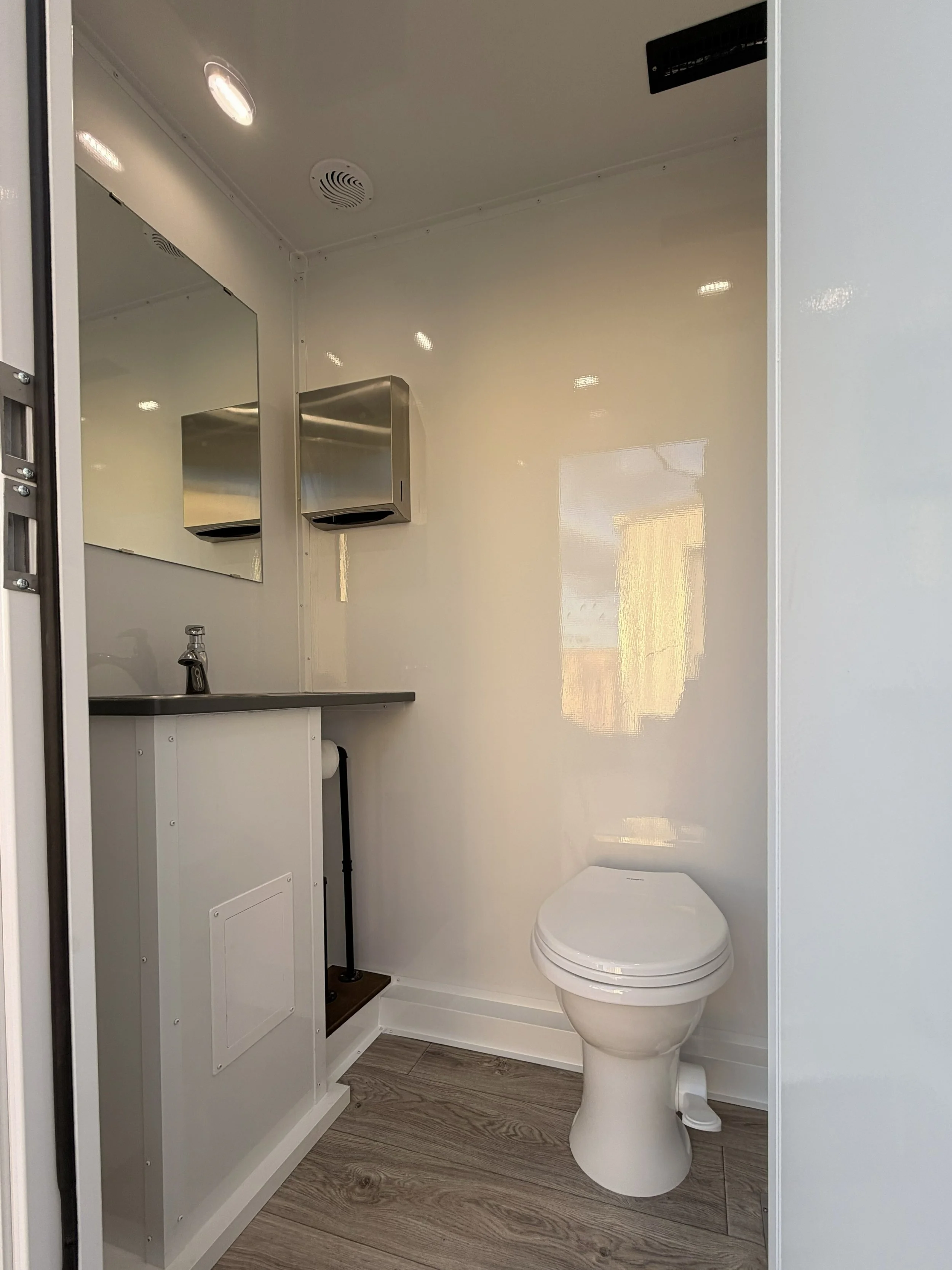 Trailer Vanity and Mirror