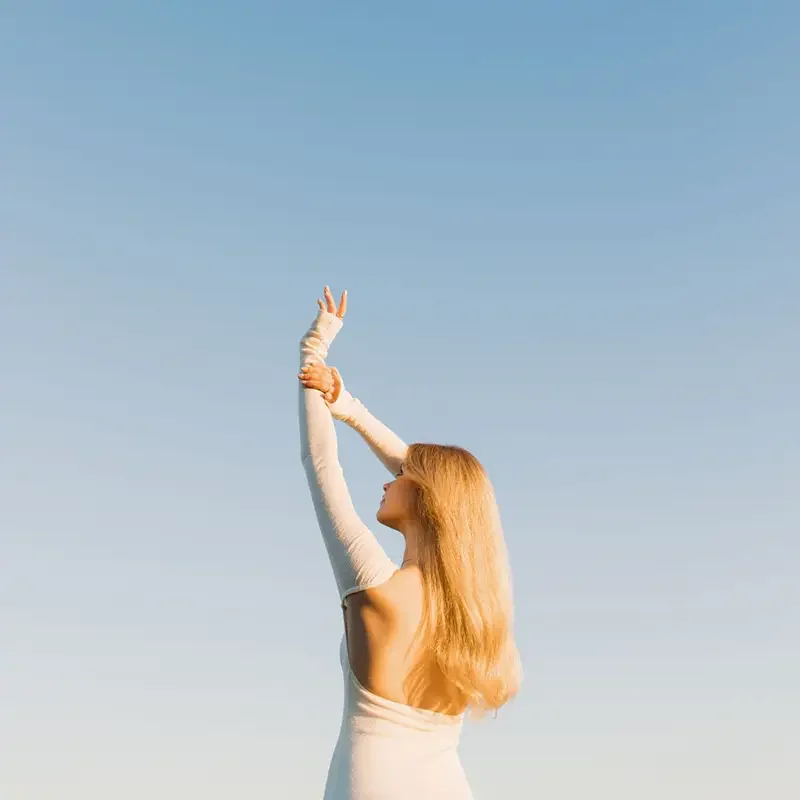 Zoe-Rae-Santa-Barbara-Photographer-Chloe-Dalzell-Portraits-2.webp
