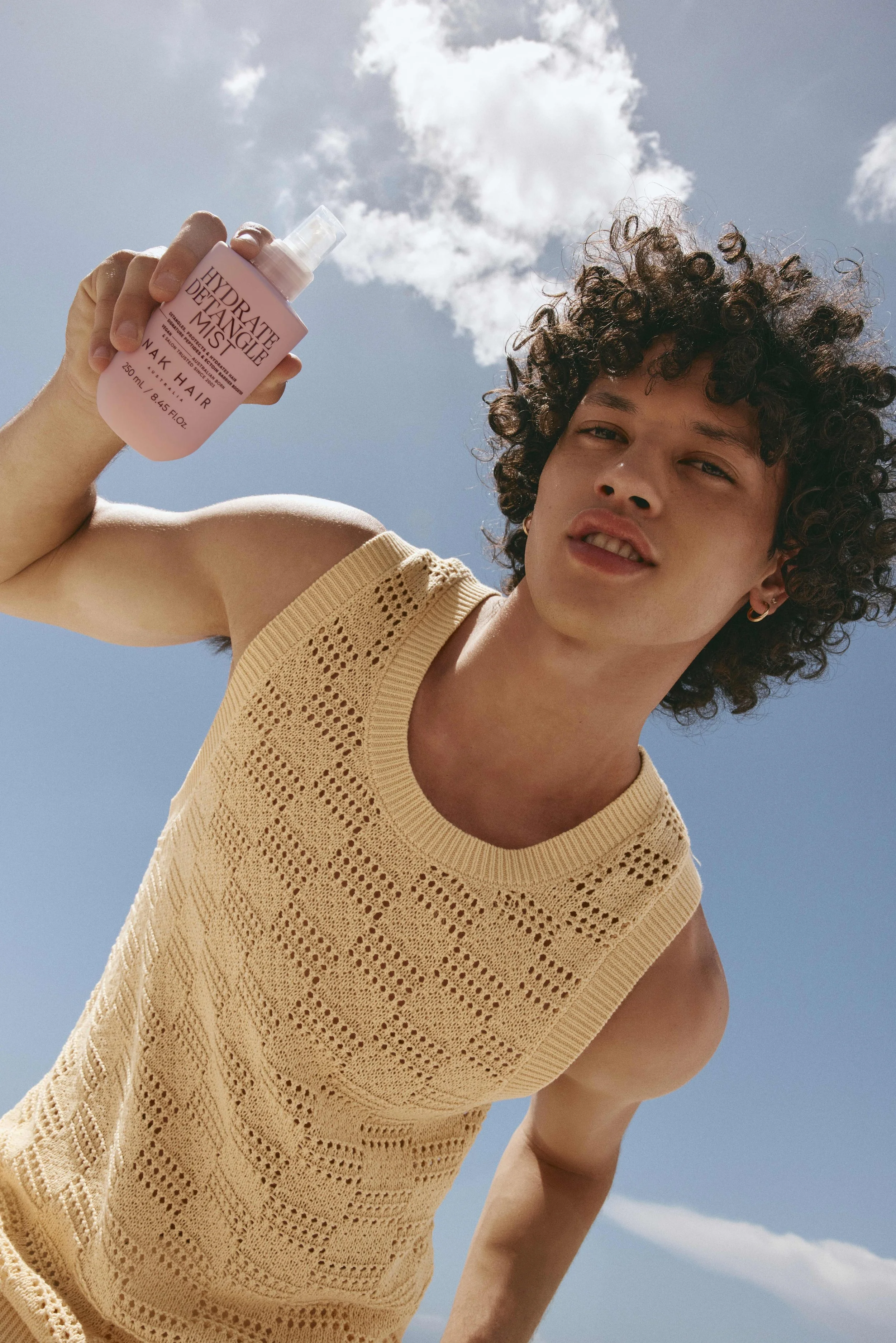 Signature_Campaign25_Beach_Curly_HydrateDetangleMist_SHD250_1.jpg
