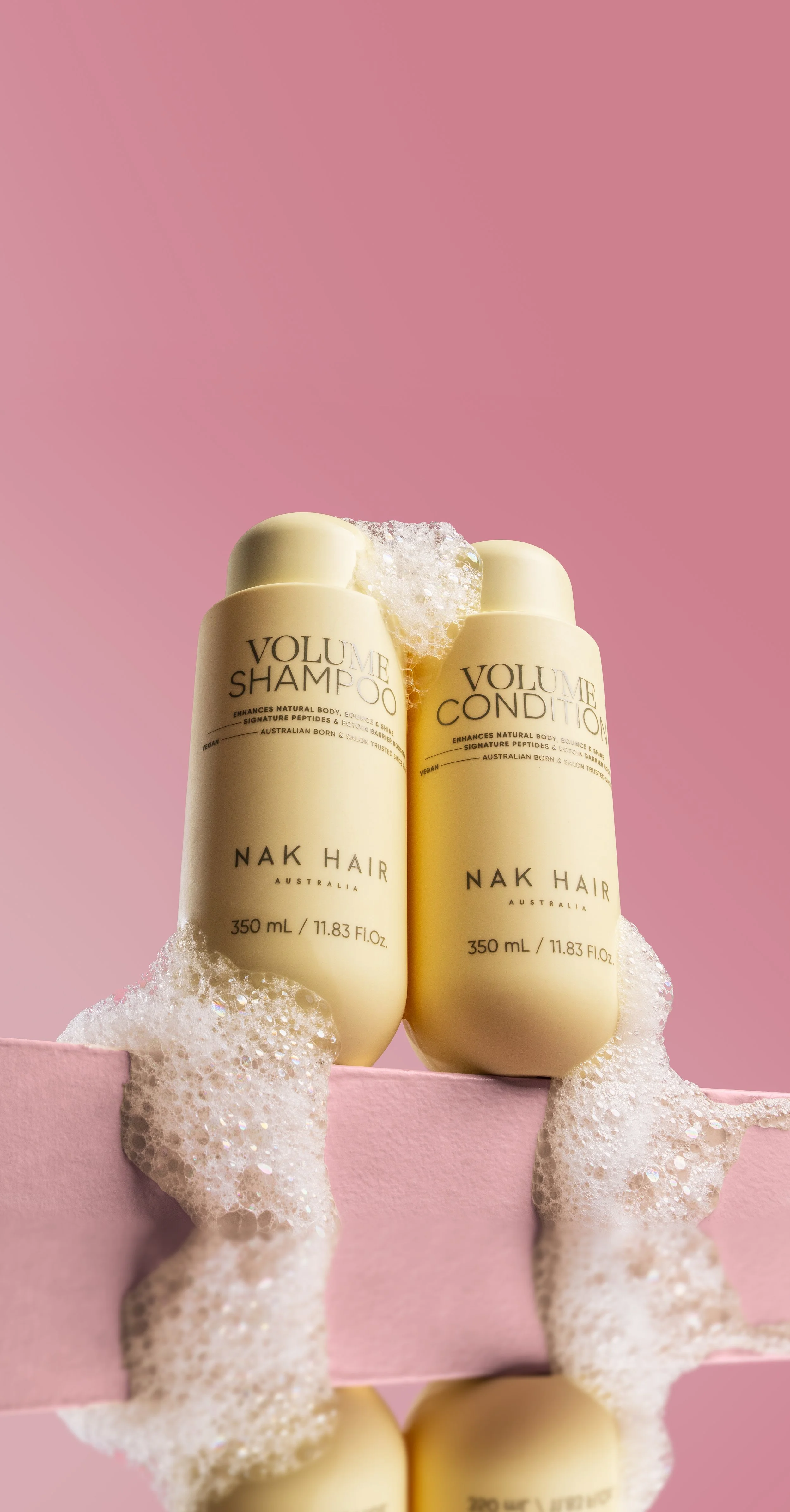 NAKHair_VolumeCollection_350mL_Creative_02.jpg