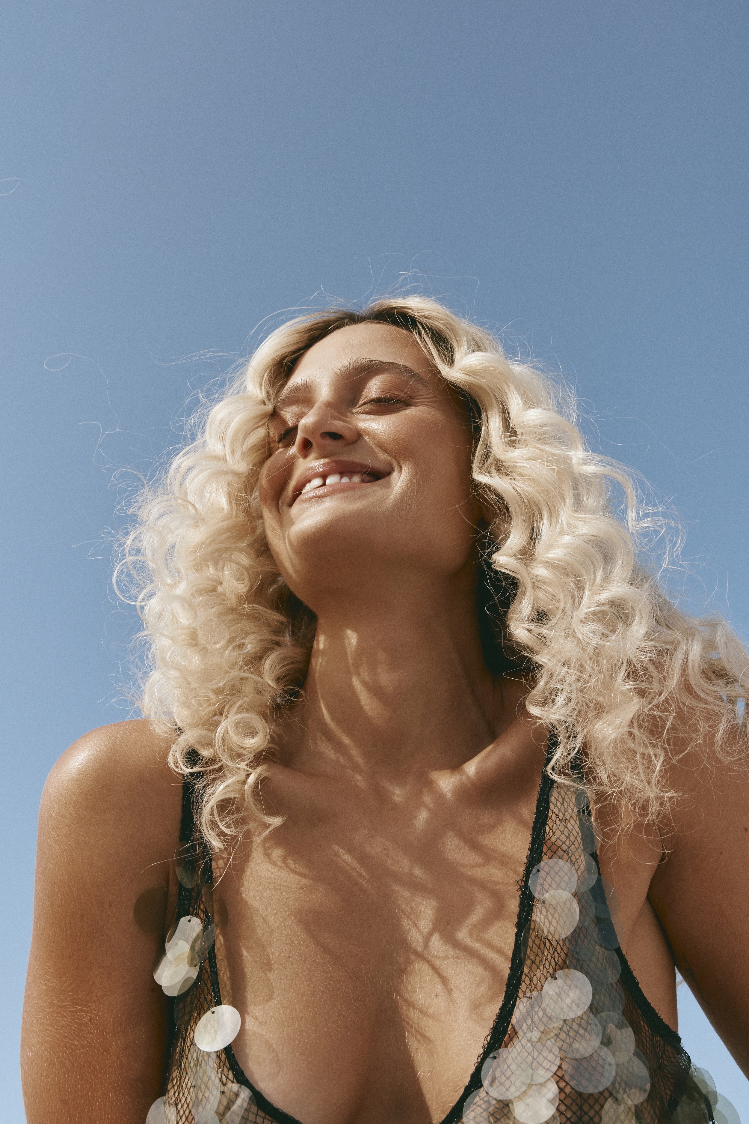 111Signature_Campaign25_Beach_Blonde8.jpg