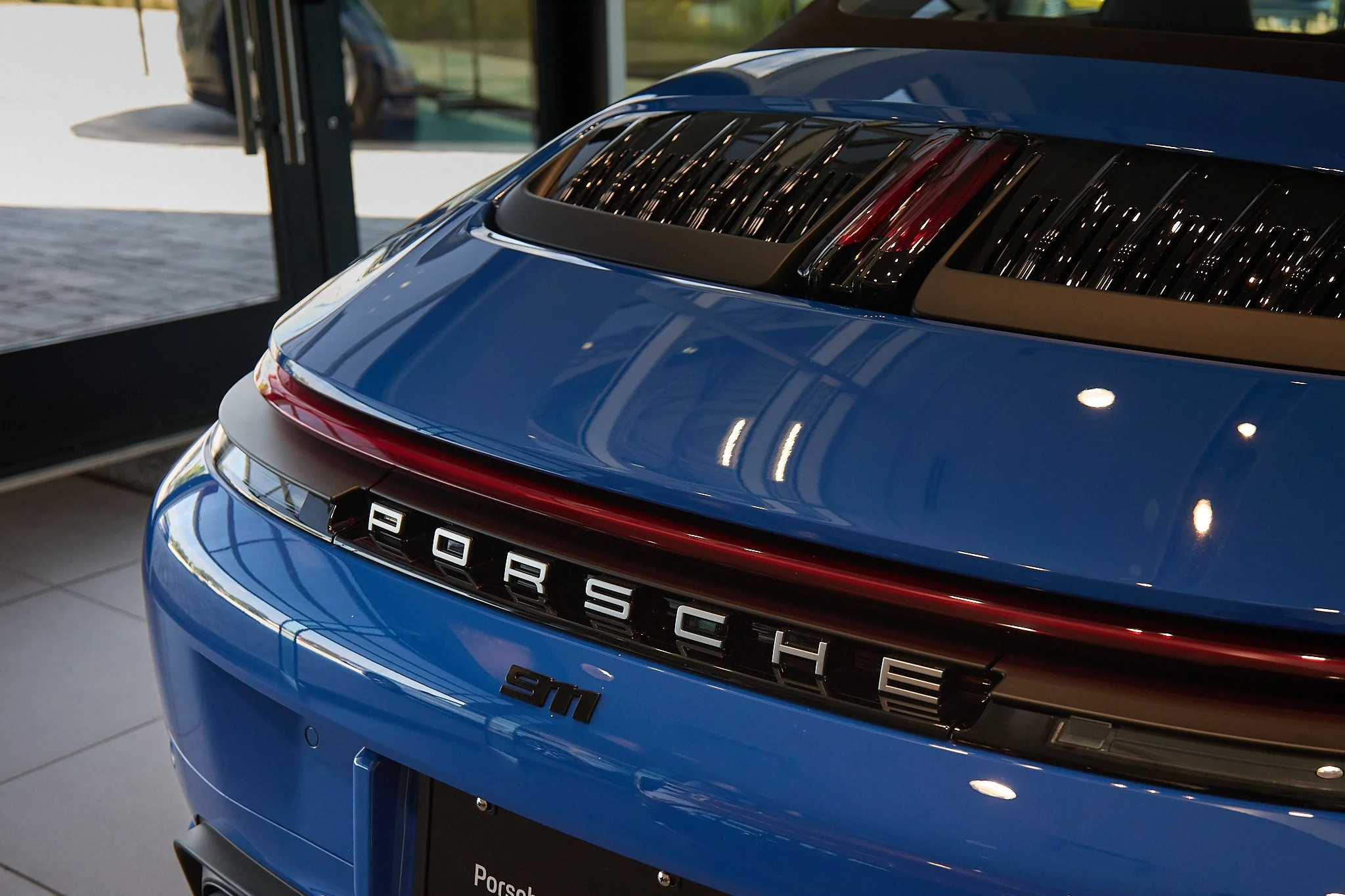 20260903_CarDealershipPhotoshoot_117_web.jpg