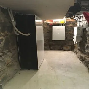 TCKSolar_Testla_Solaredge_cellar_low.jpg