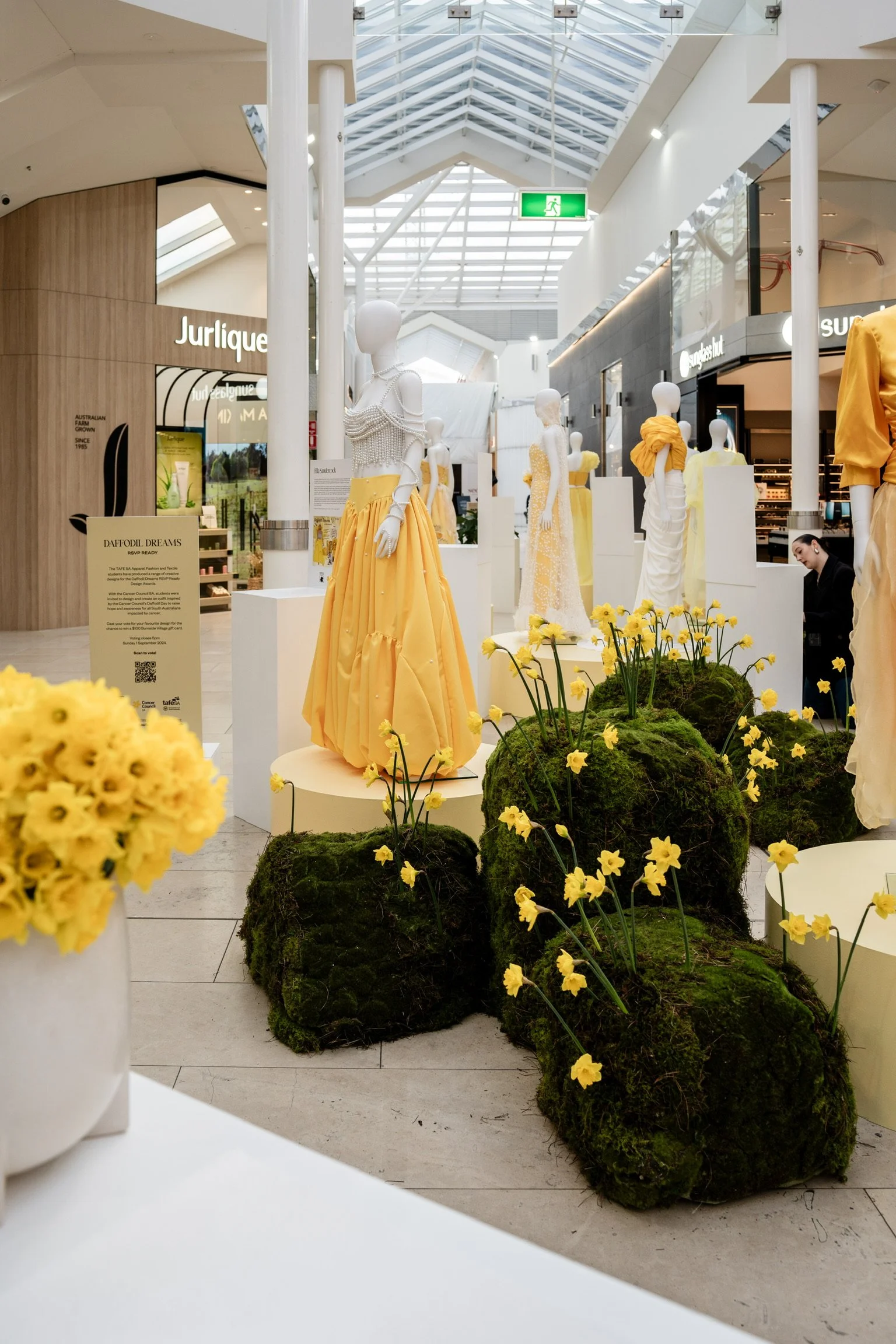 BURNSIDE VILLAGE - DAFFODIL DAY