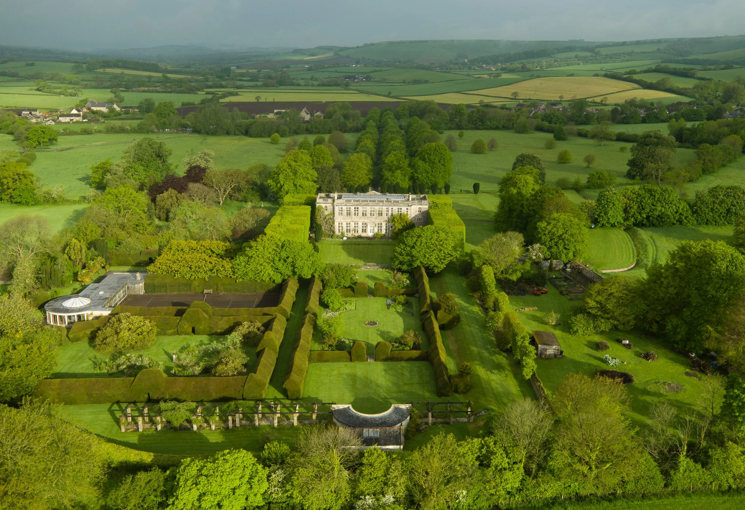Kingston Russell House grounds