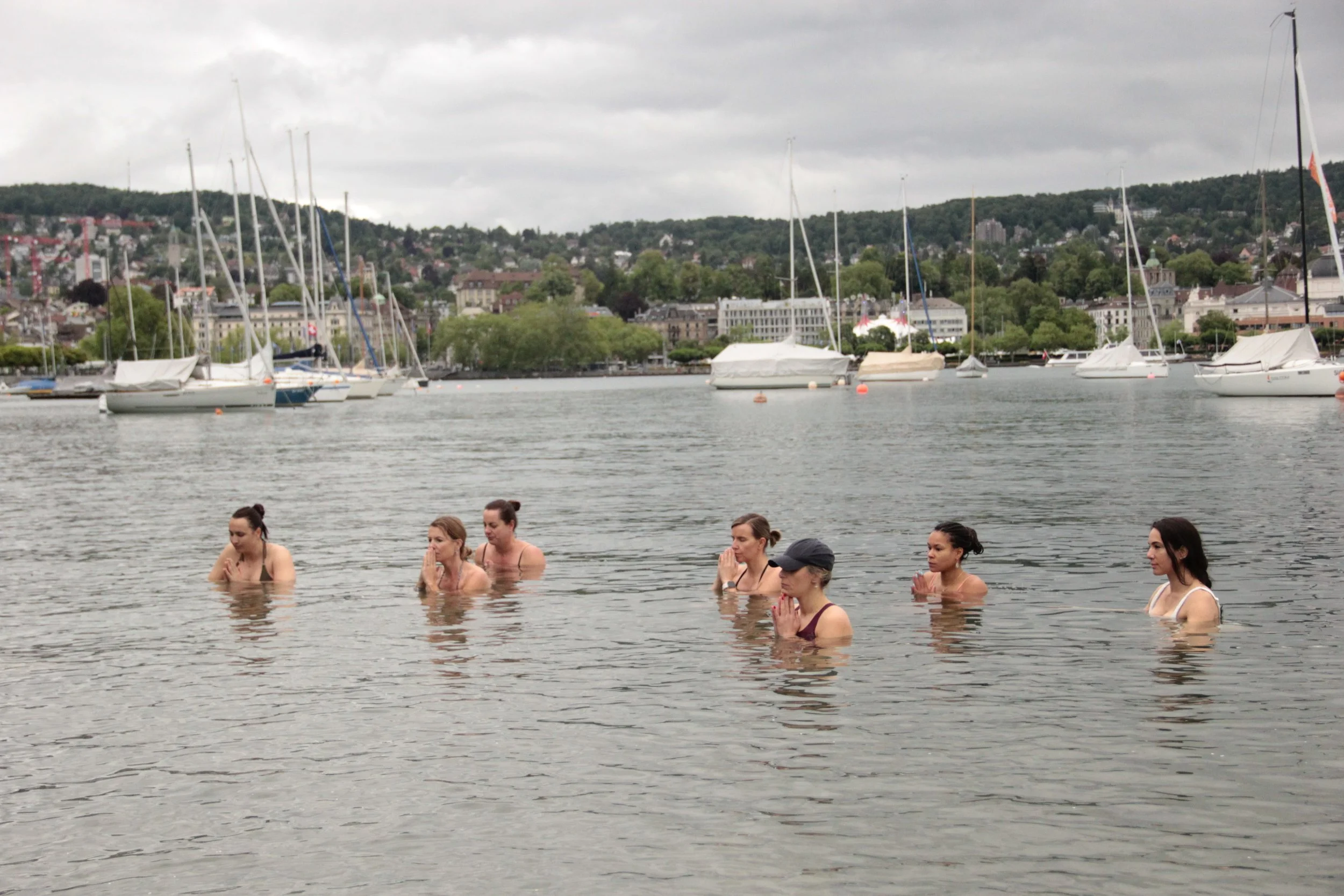 Cold-water immersion during an Ice & Yoga event photographed by LAMERIA