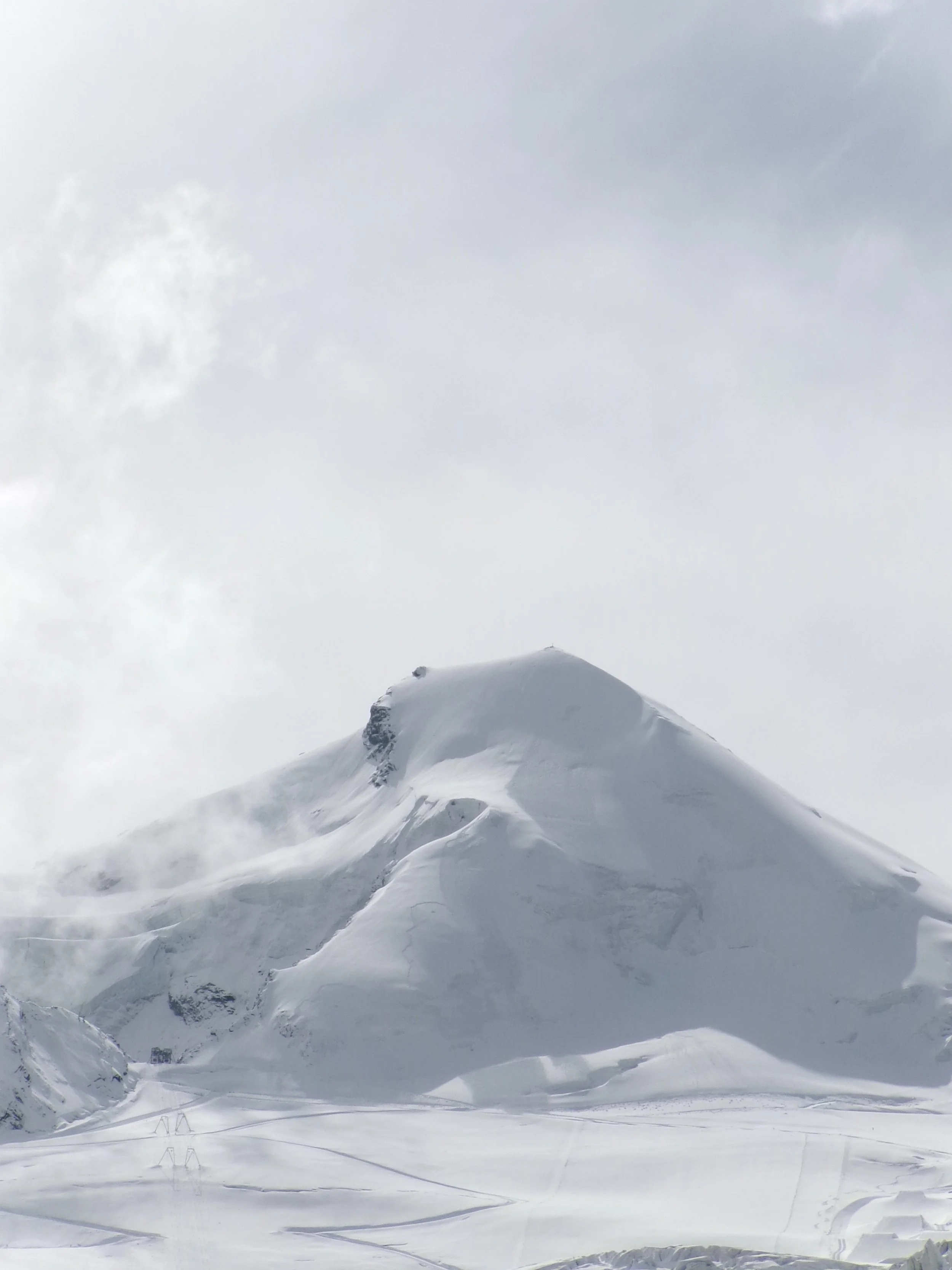 Snowy mountain landscape photographed by Larissa Maddy