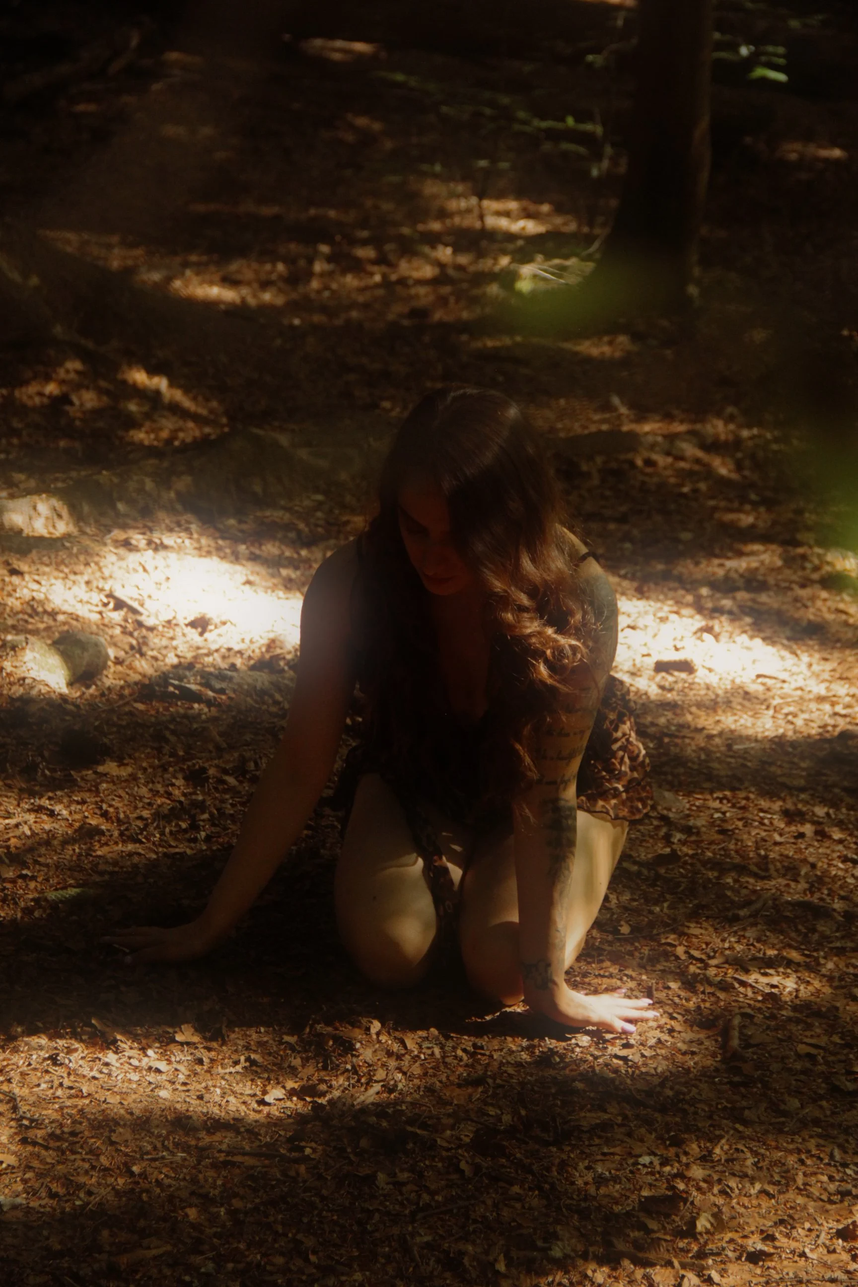 Artistic portrait of a woman outdoors during a LAMERIA Soul Portrait session