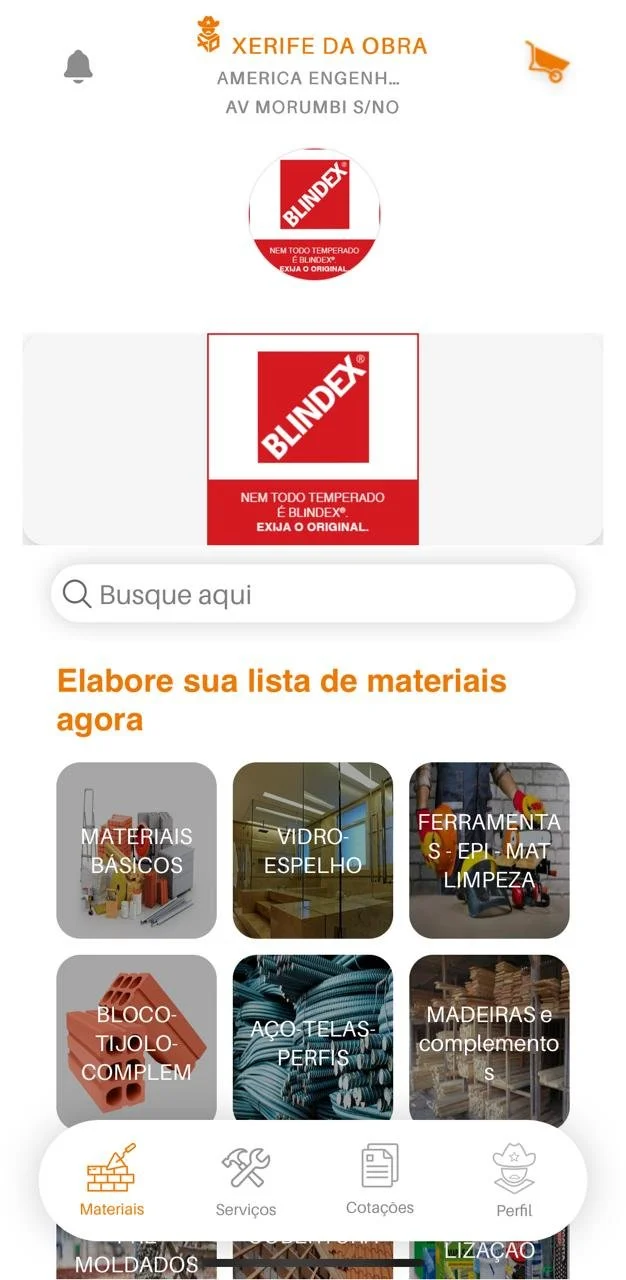 Tela de aplicativo exibindo marcas e categorias de materiais de construção, incluindo blindex, materiais básicos, vidro espelho, ferramentas, aço, madeira e moldados.