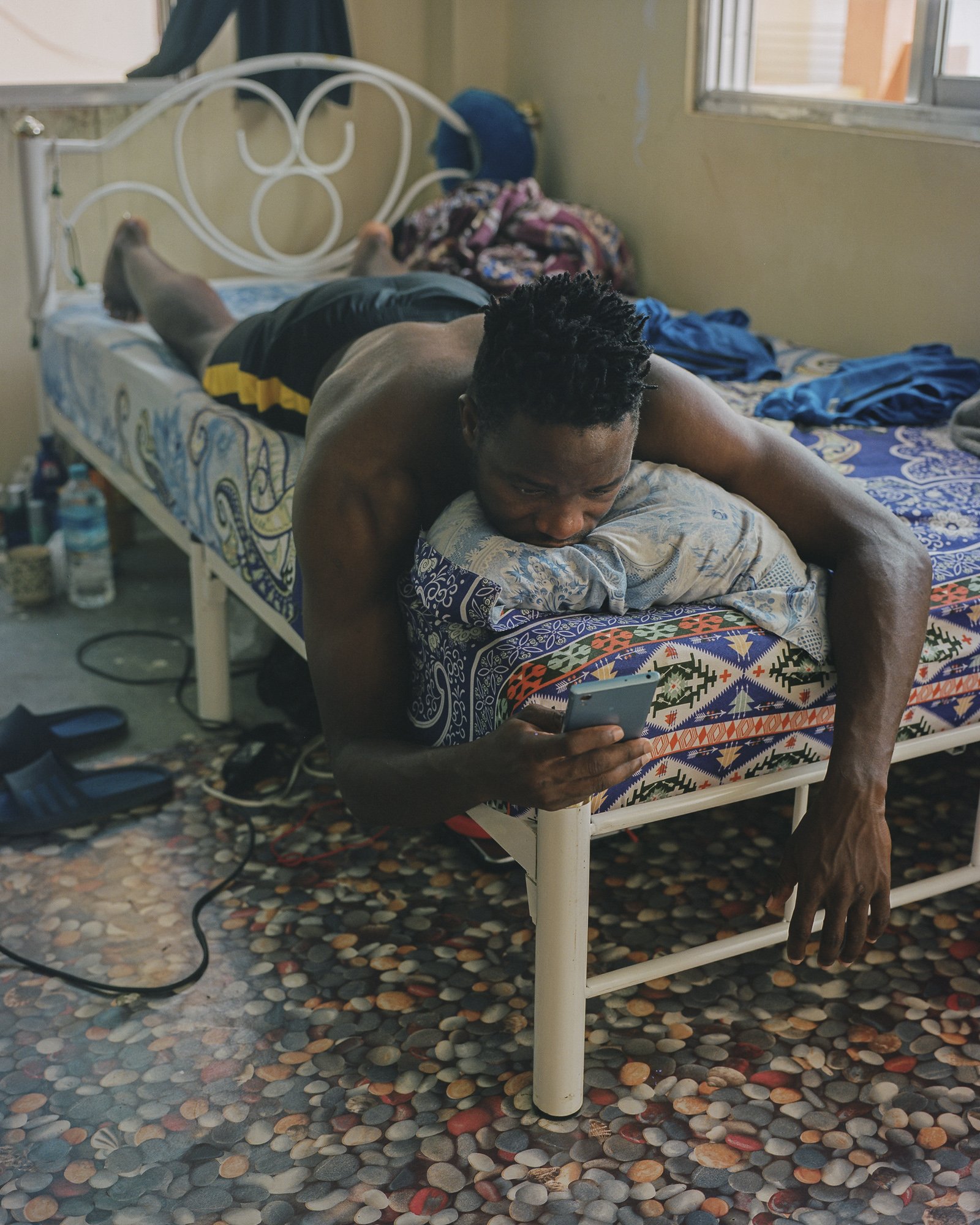 Aboubakar sur son lit.