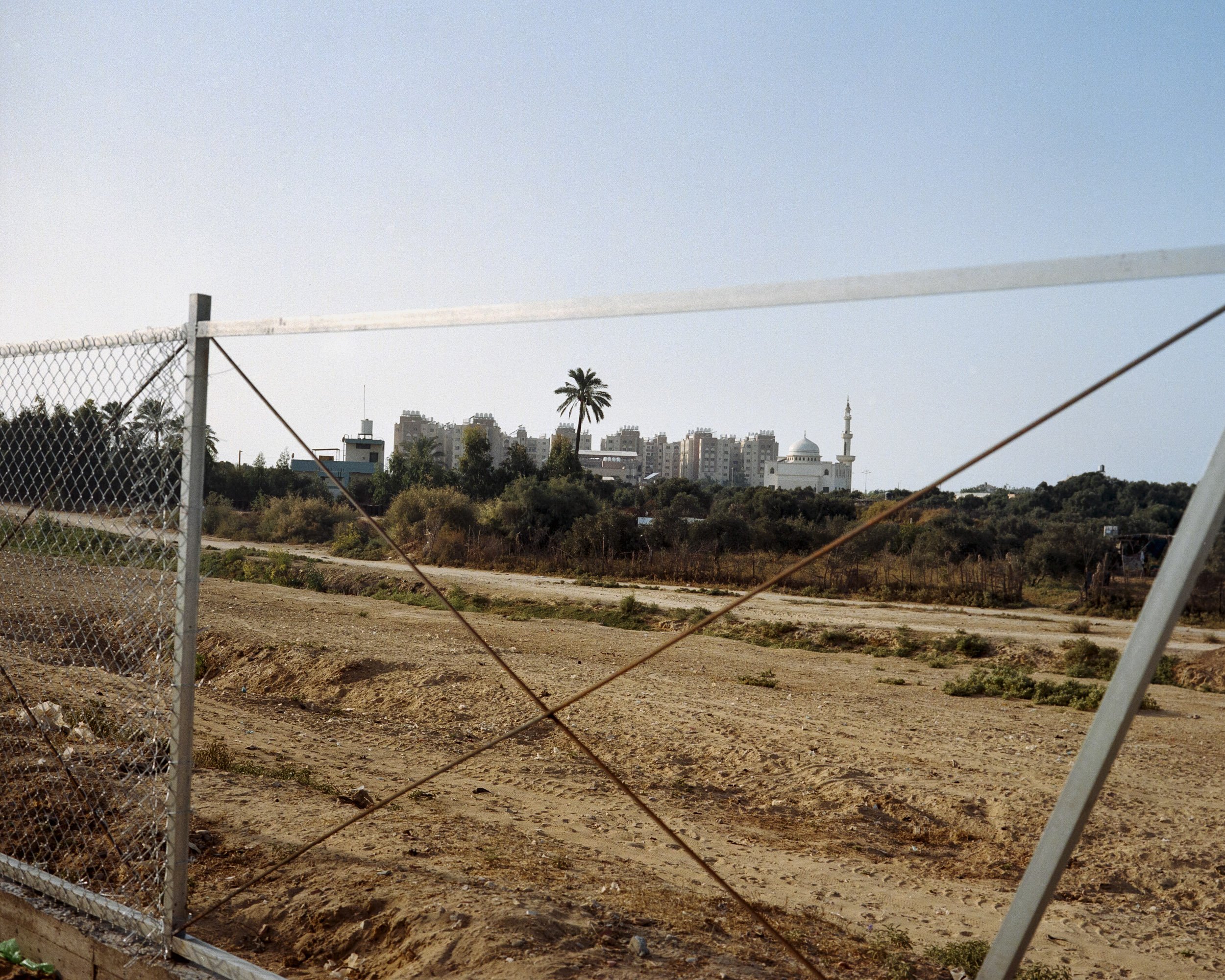 Wadi Gaza, October 4, 2022. The river flows through central Gaza. Despite the pollution, the authorities are trying to make it the enclave's first natural park. © Lucien Lung / Riva-Press