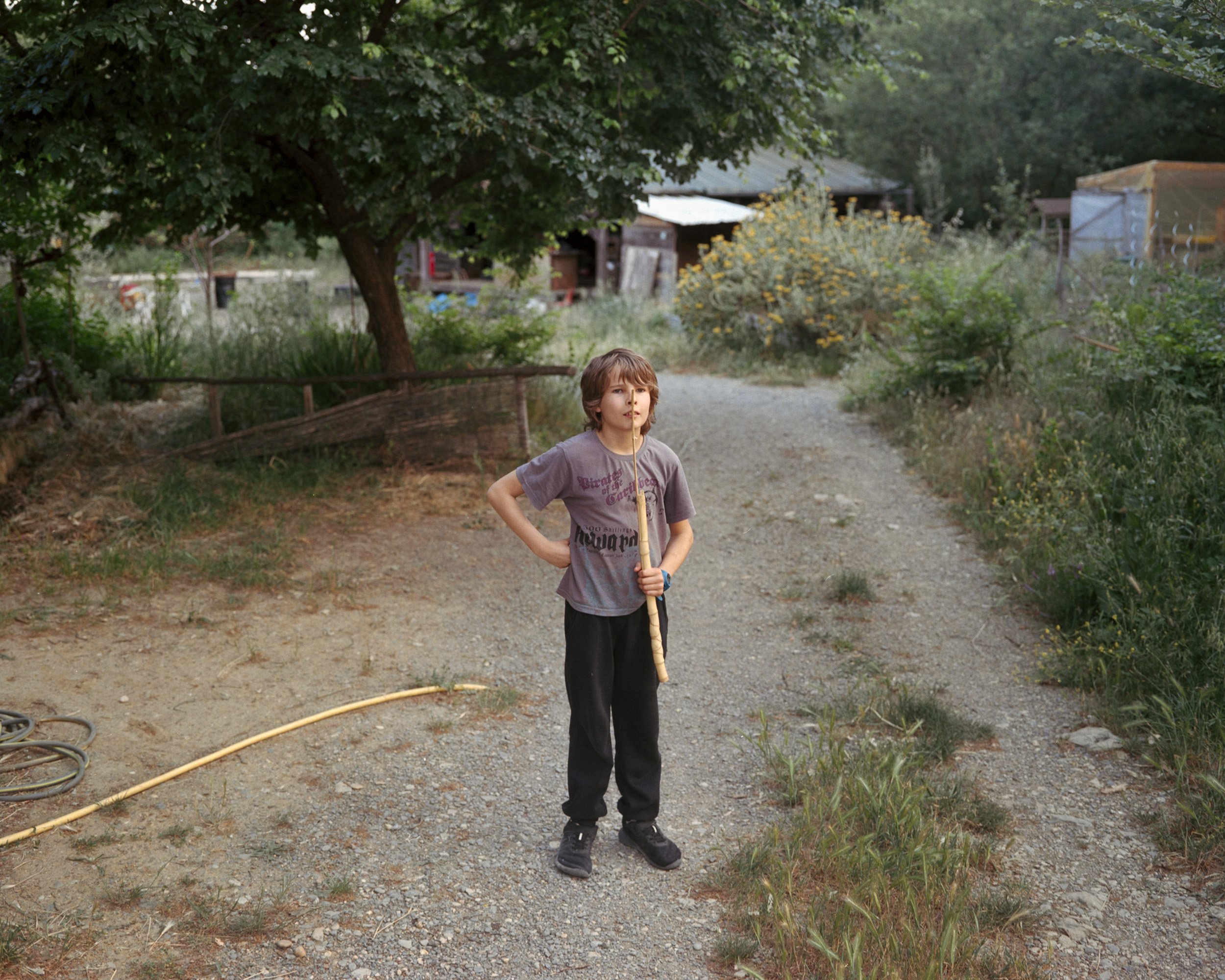 Marius, 9 ans, habitant du hameau des Buis et scolarisé a "l'école démocratique" du lieu.