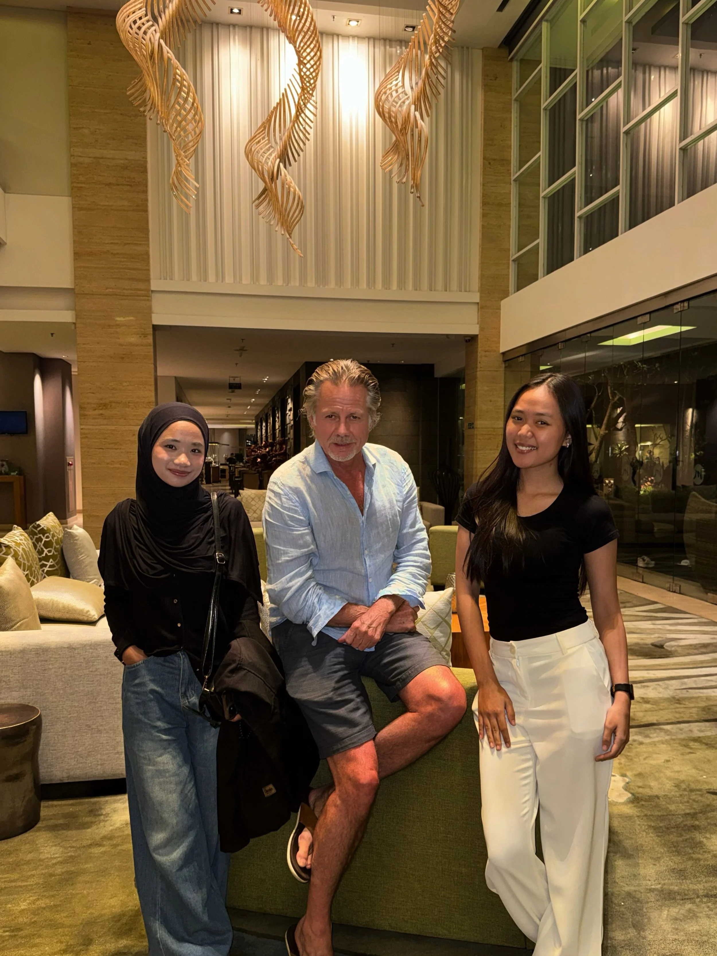 Days in Indonesia are never predictable. There is always a new surprise and that is what makes this country so challenging and fascinating: its dynamism, vibrancy and sheer energy.

Today, I was delighted to be surprised by two young women who had ta