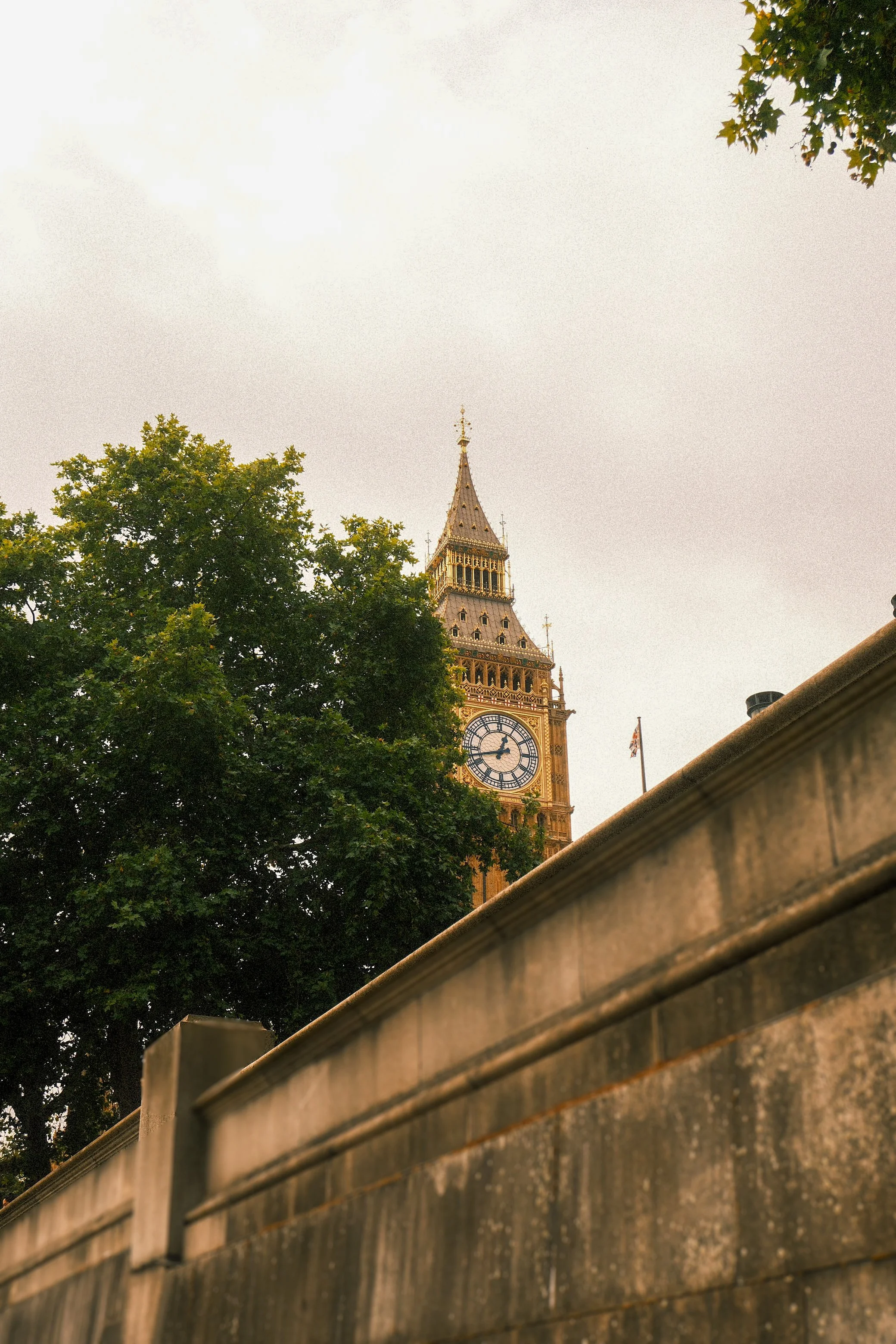 Big Ben Peaking