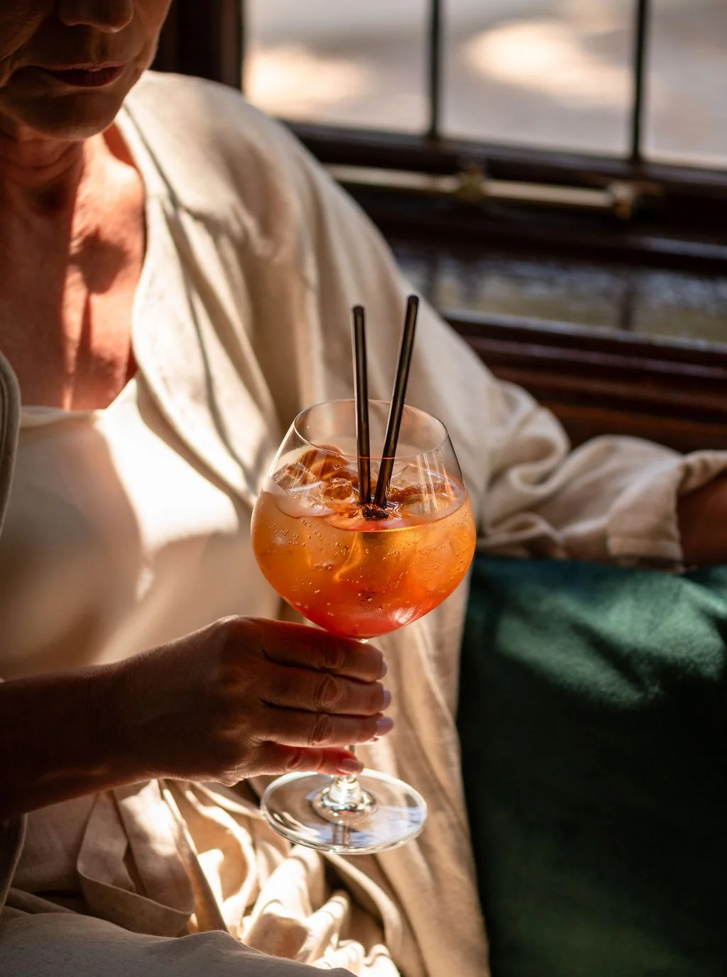 aperol-spritz-cocktail-restaurant-window.jpg