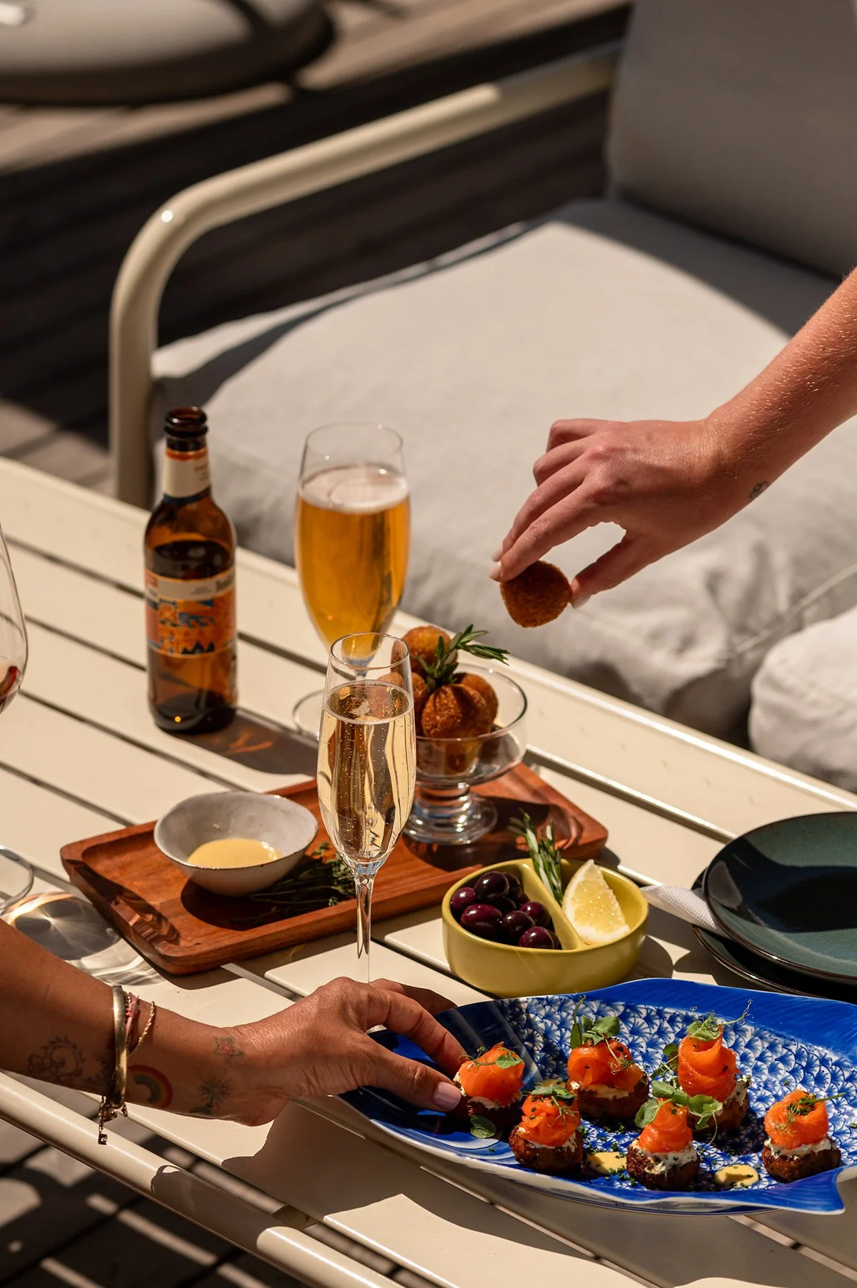 poolside-canapes-champagne-beer-table.jpg