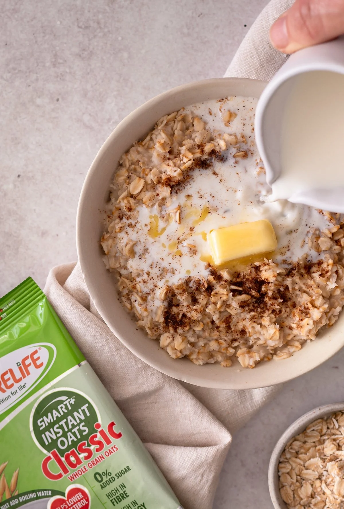 futurelife-instant-oats-cream-pour.jpg