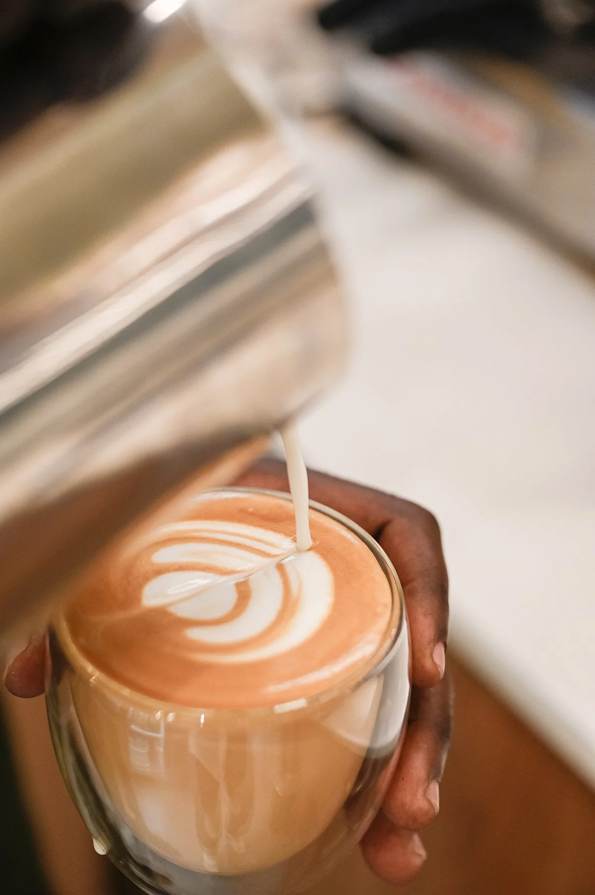 catias-latte-art-pour-barista.jpg