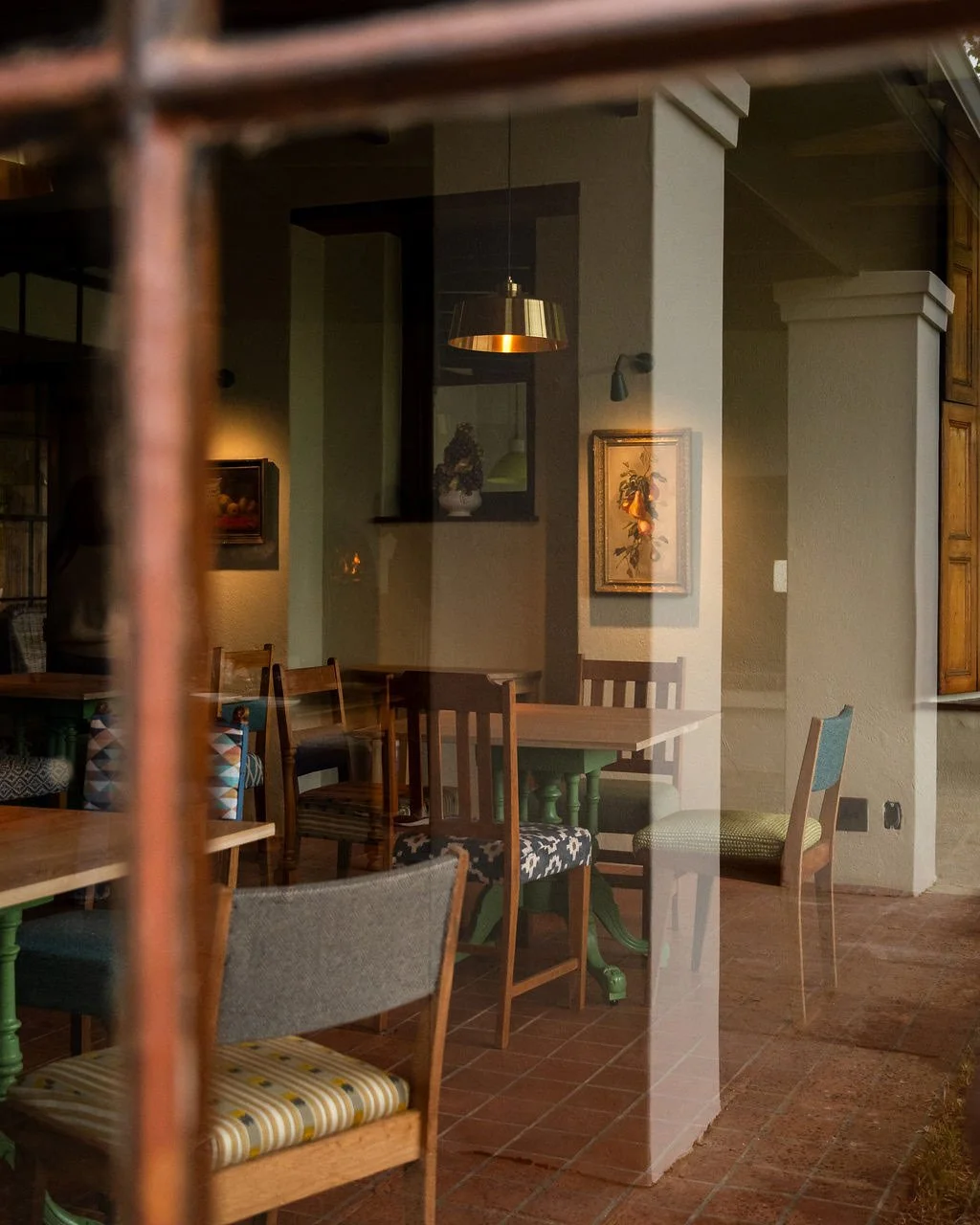 die-stoep-stellenbosch-interior-window.jpg