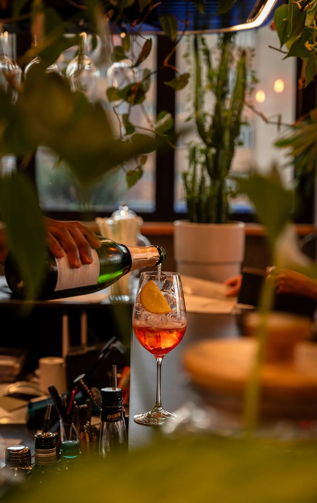 somewhere-nowhere-aperol-spritz-pour.jpg