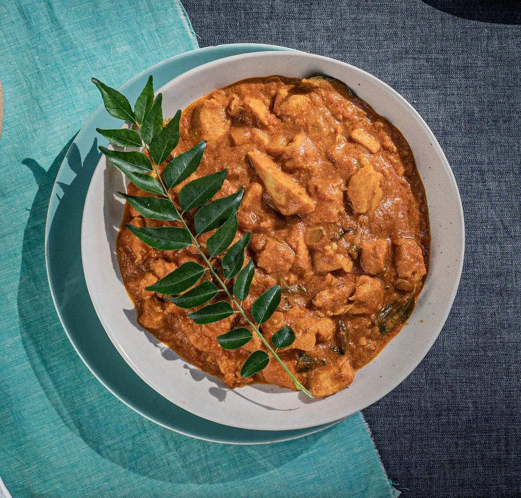 chicken-curry-bowl-curry-leaves.jpg