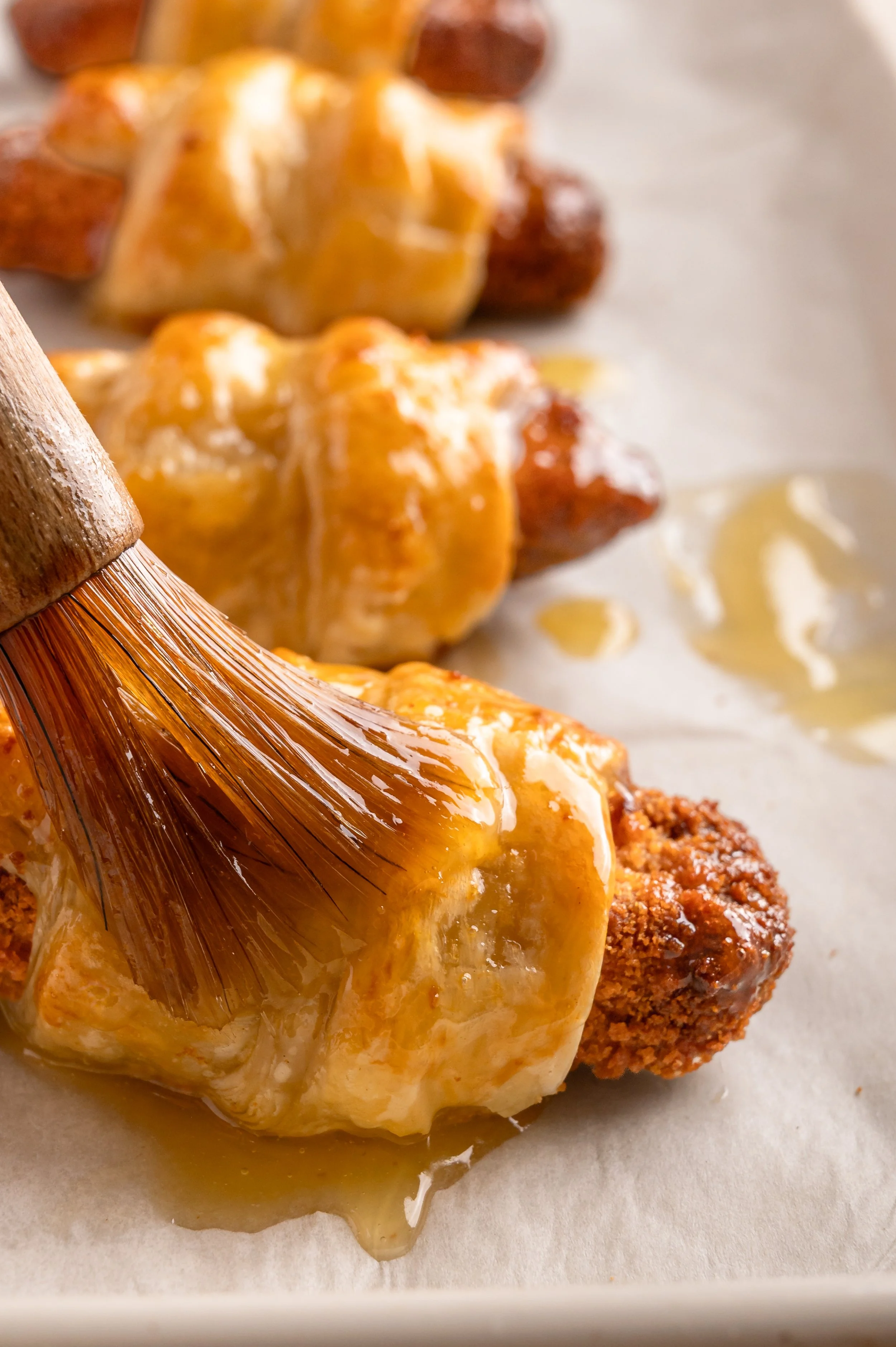 simply-chicken-finger-roll-glaze-macro.jpg