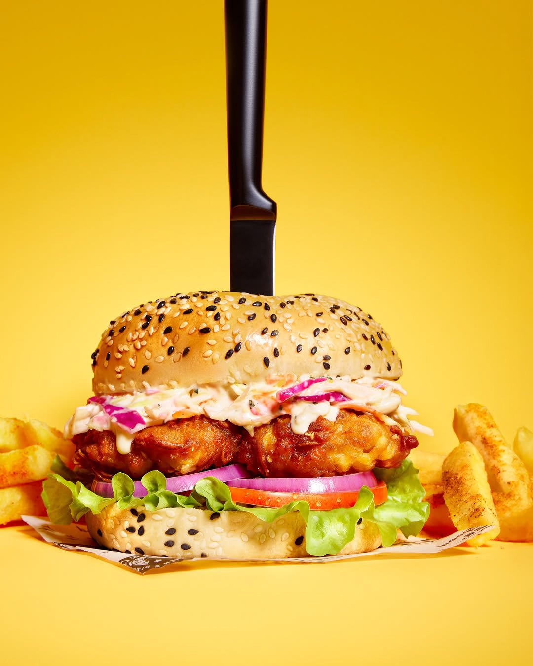 bird-and-co-crispy-chicken-burger-with-knife.jpg