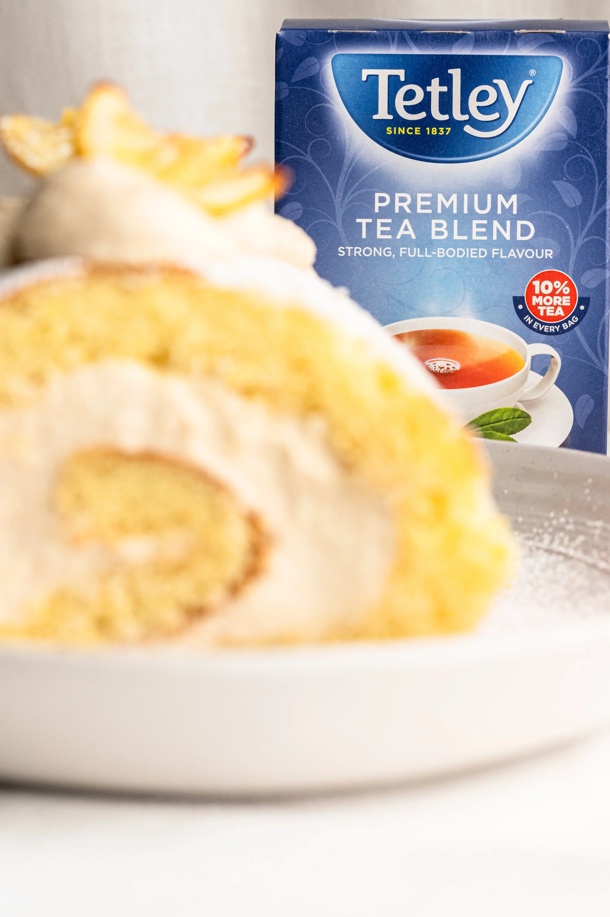 tetley-lemon-black-tea-swiss-roll-packaging.jpg