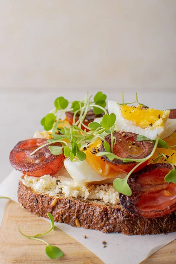 breakfast-toast-egg-tomato-ricotta.jpg