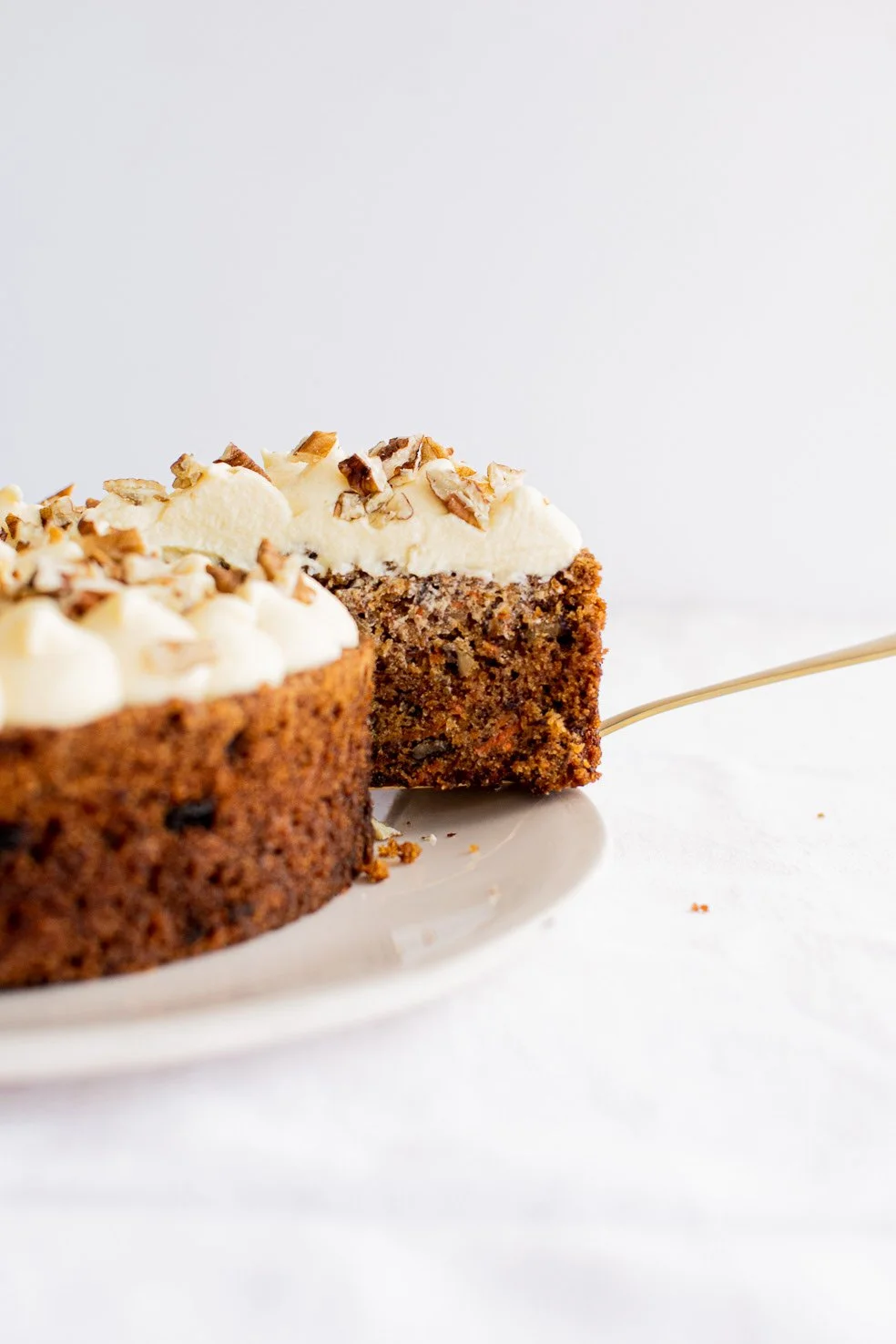 mini-carrot-cake-with-cream-cheese-frosting.jpg