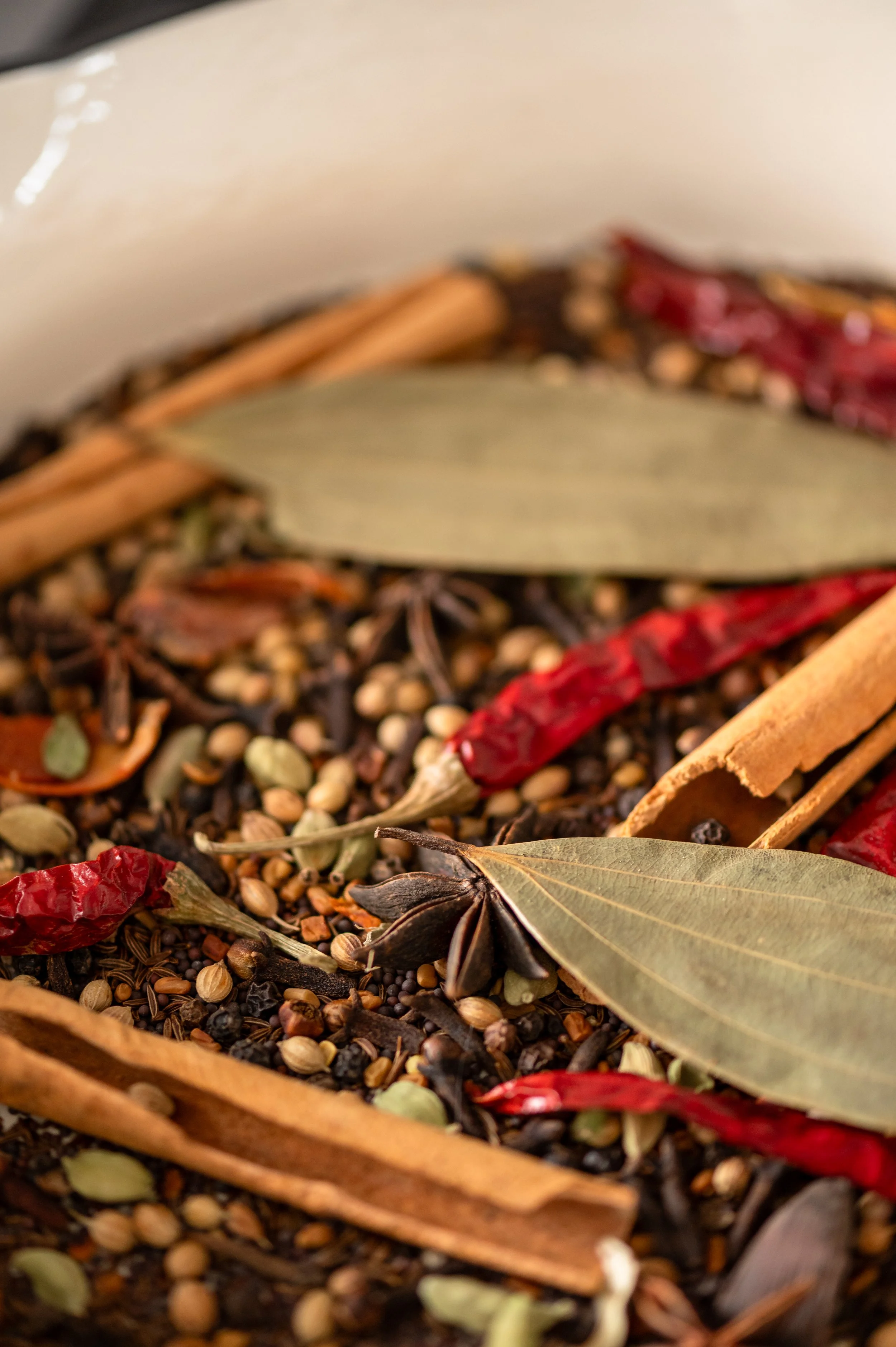 whole-spice-mix-macro-cinnamon-star-anise.jpg