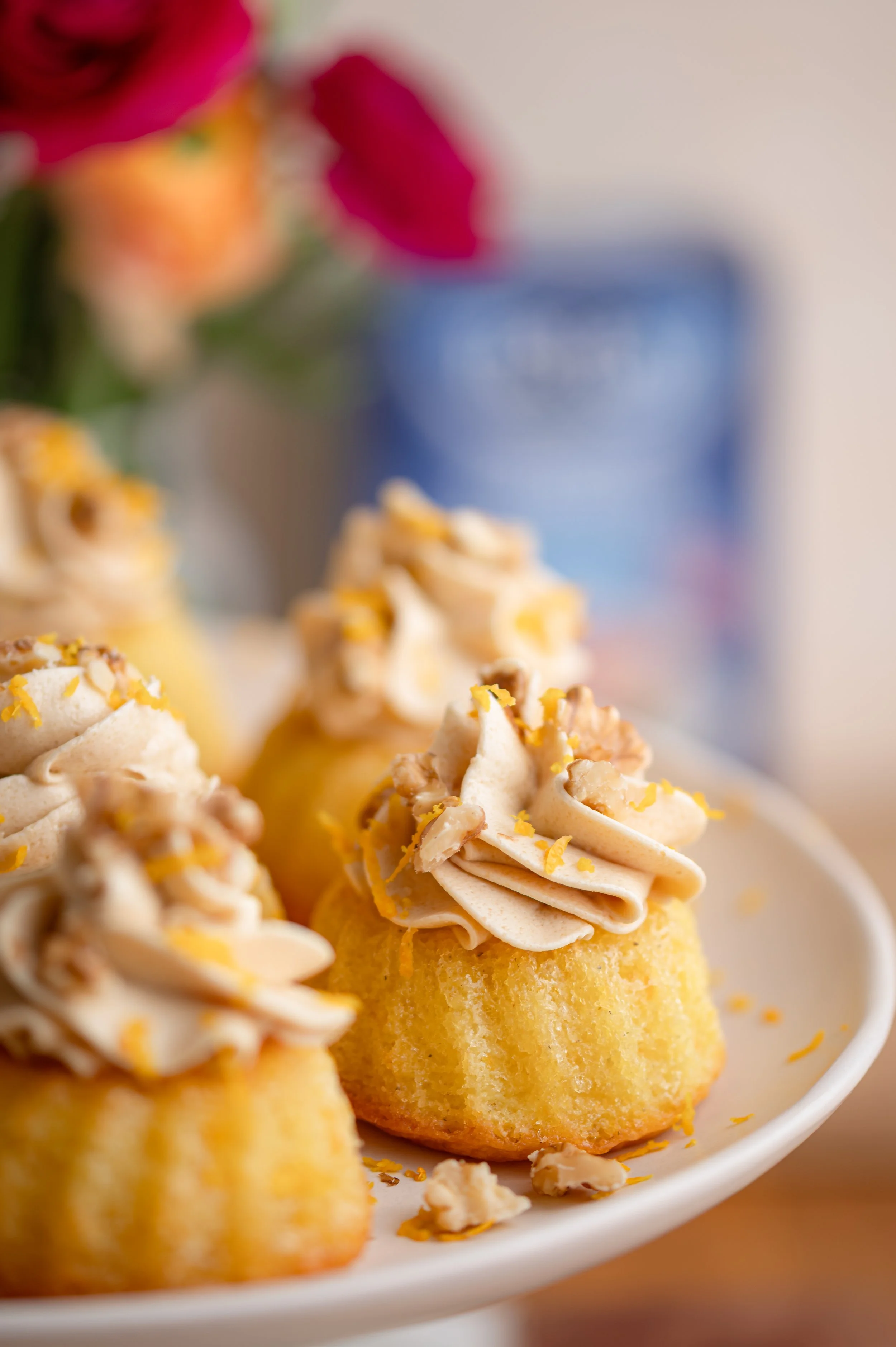tetley-honey-cakes-walnut-frosting-plate.jpg