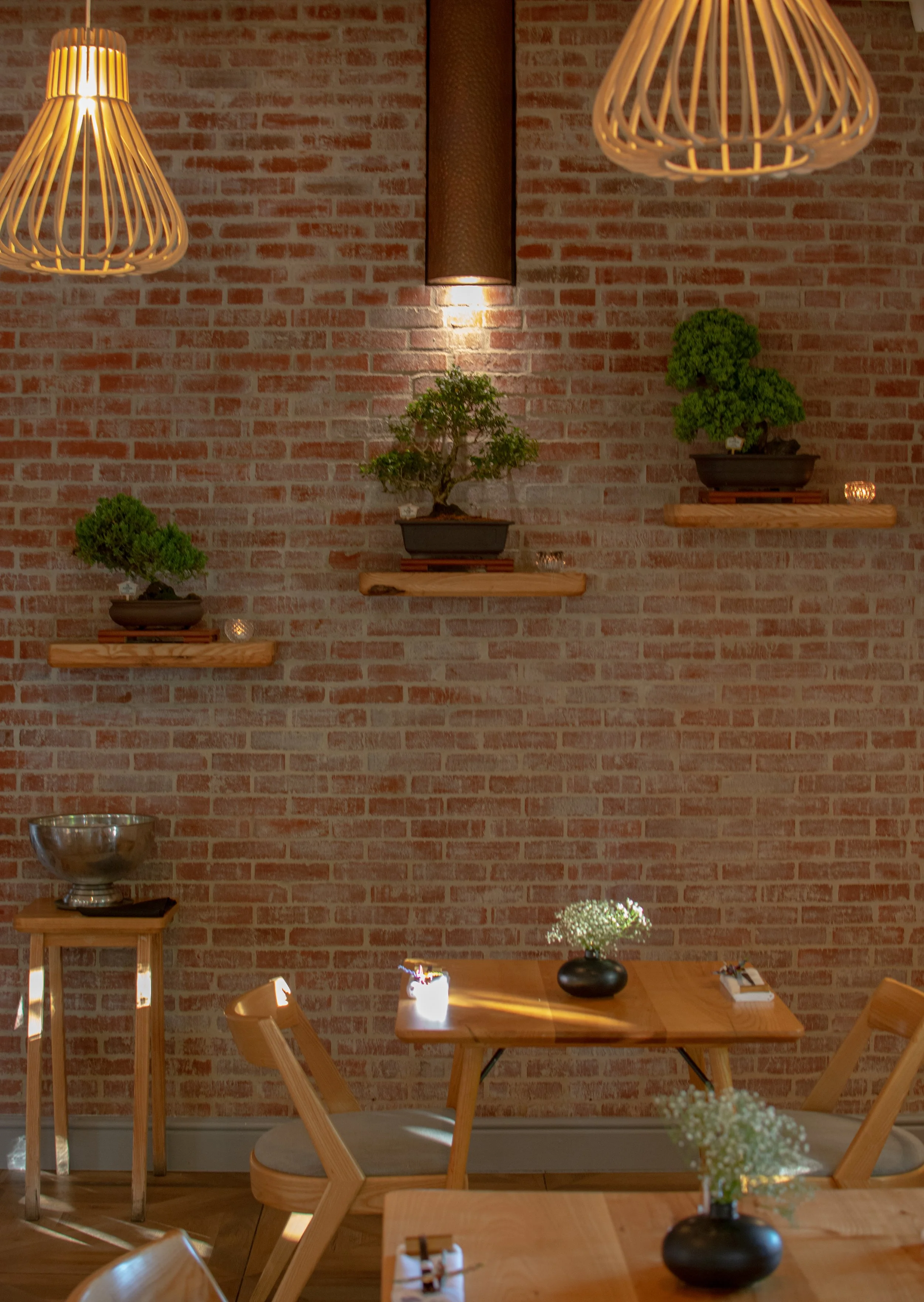 oku-restaurant-interior-bonsai-brick-wall.jpg