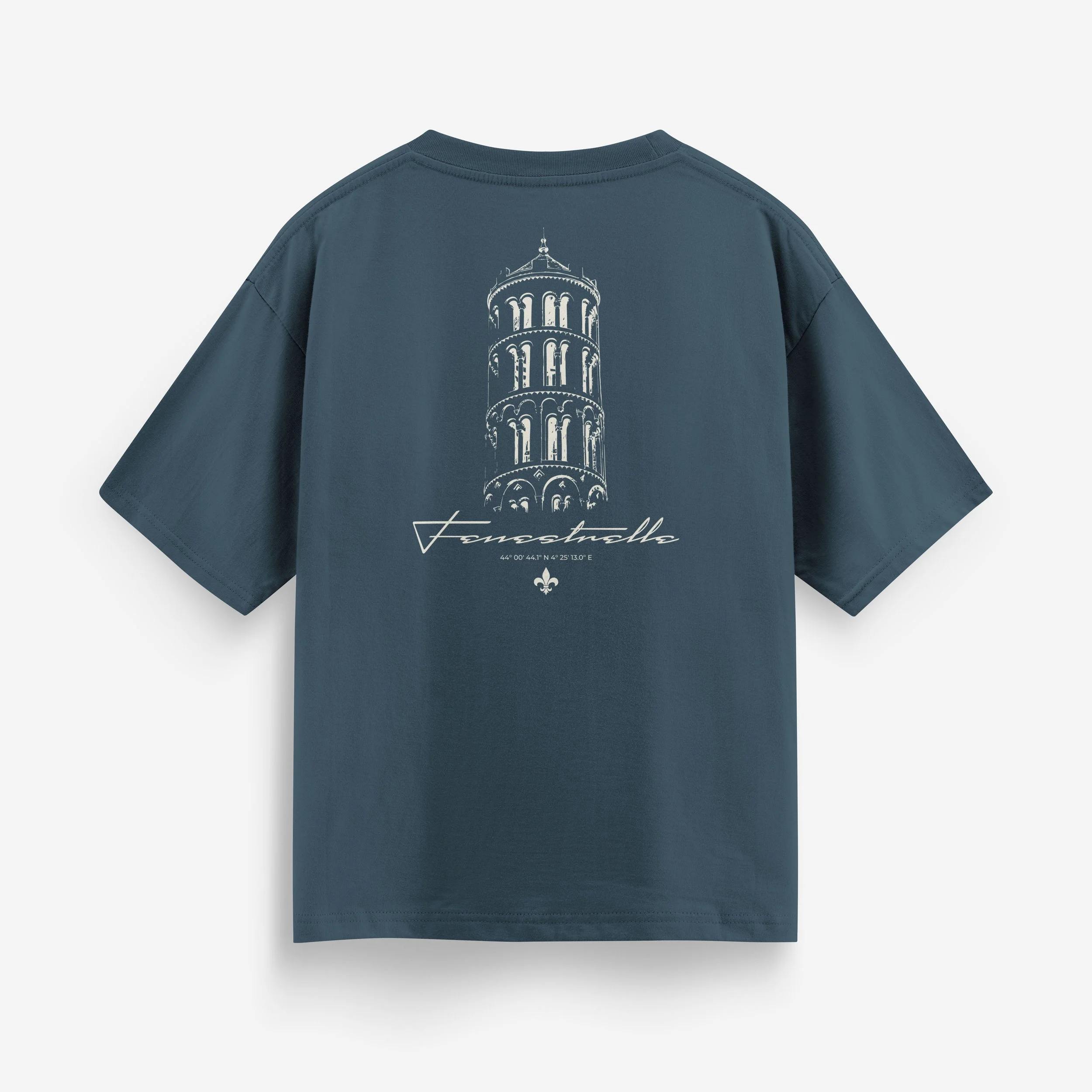 T-shirt bleu foncé avec une illustration blanche de la Tour Fenestrelle et le texte 'Fenestrelle' en dessous.