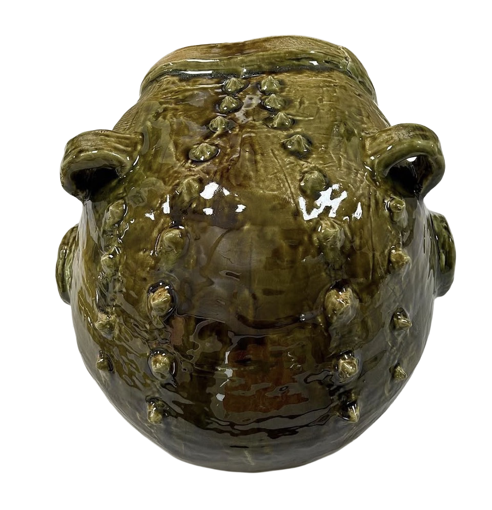 Image of Igbo-inspired frog, up-facing.