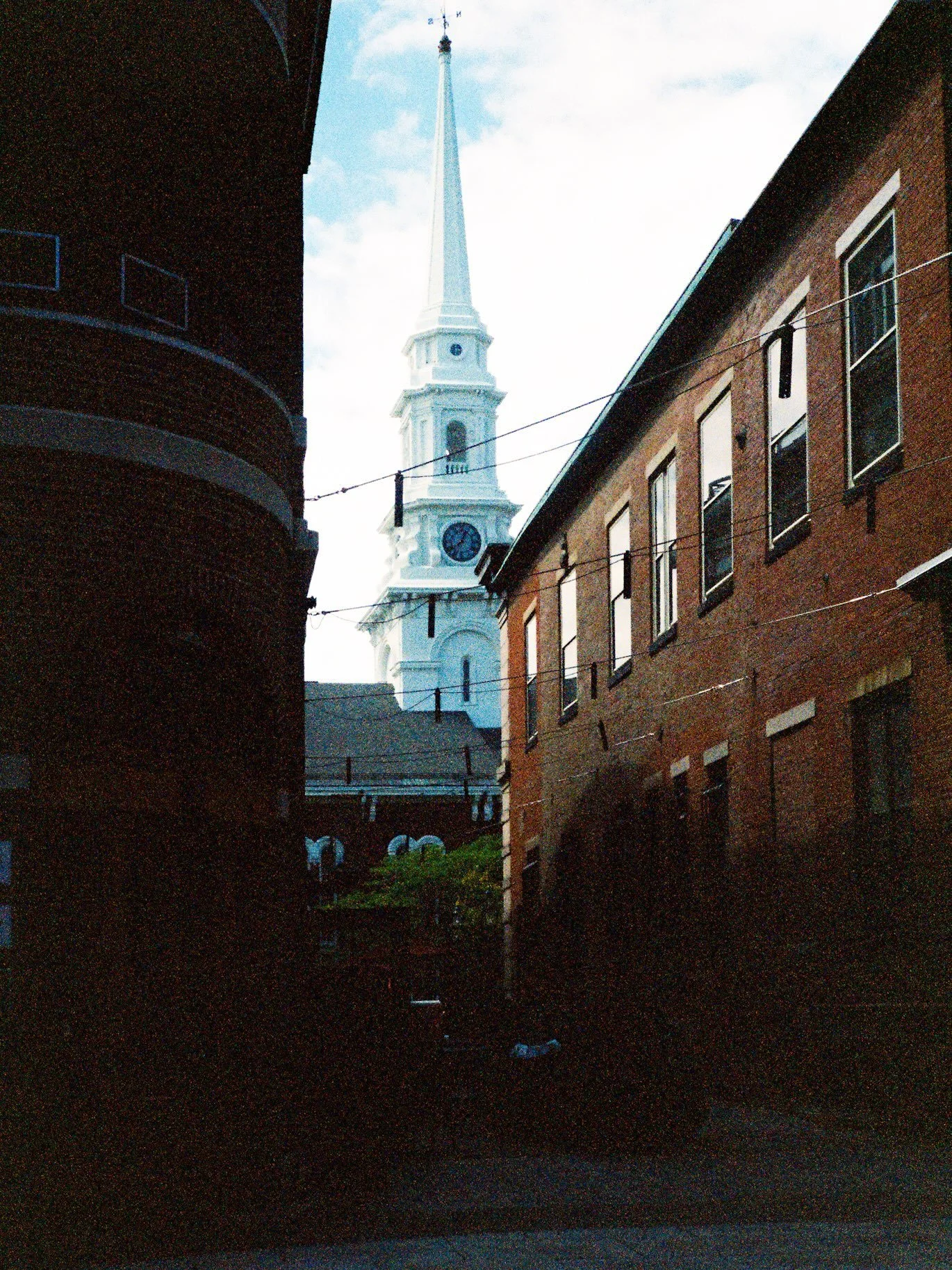I had an undeveloped roll of film in my house that I kept forgetting to develop. Turned out to be my photos from Maine last summer! Better late than never?

Shot on 35mm by me, scanned by @indiefilmlab 

#35mmfilm #portsmouth #travelphotography