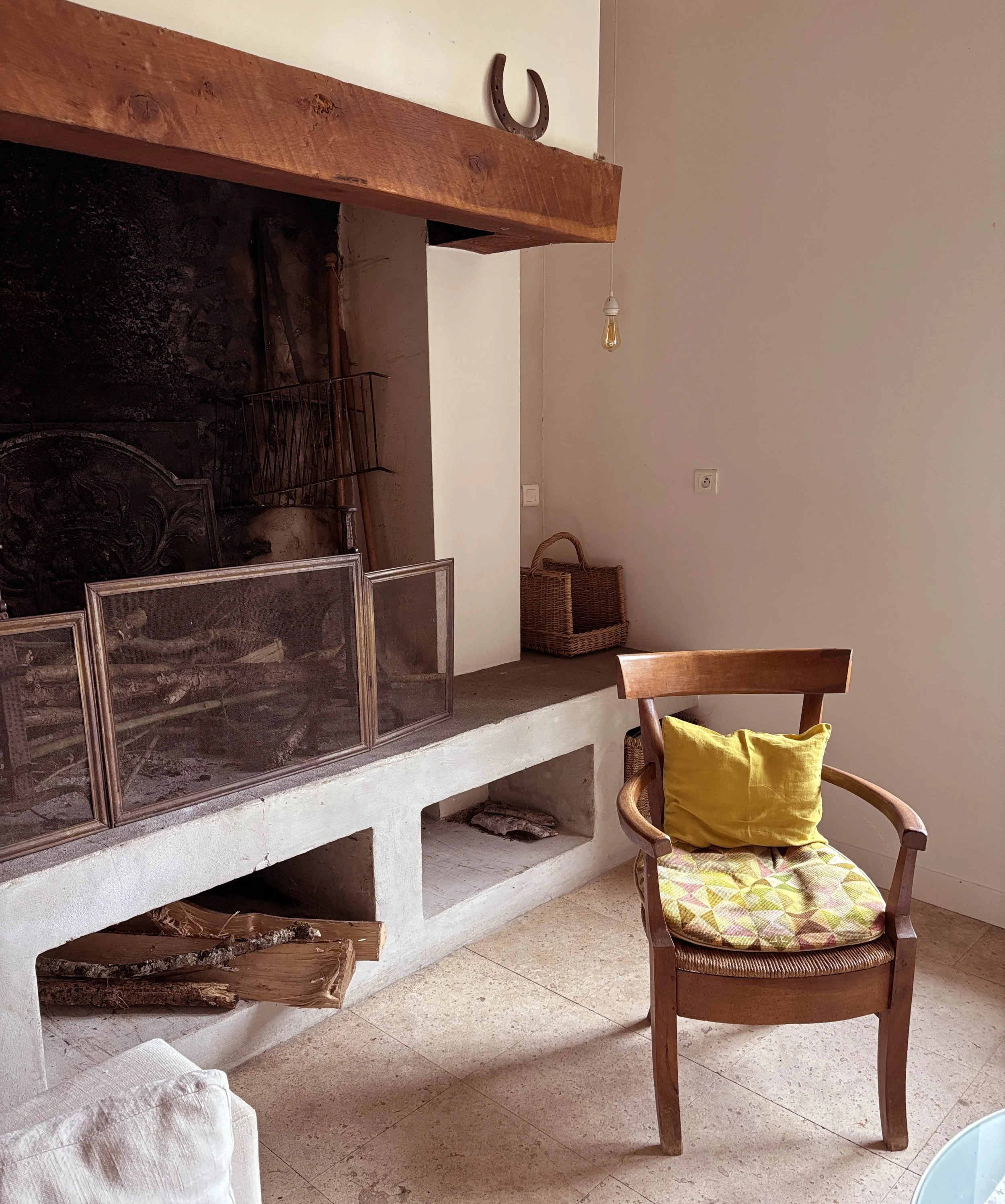 fauteuil au coin du feu.jpg