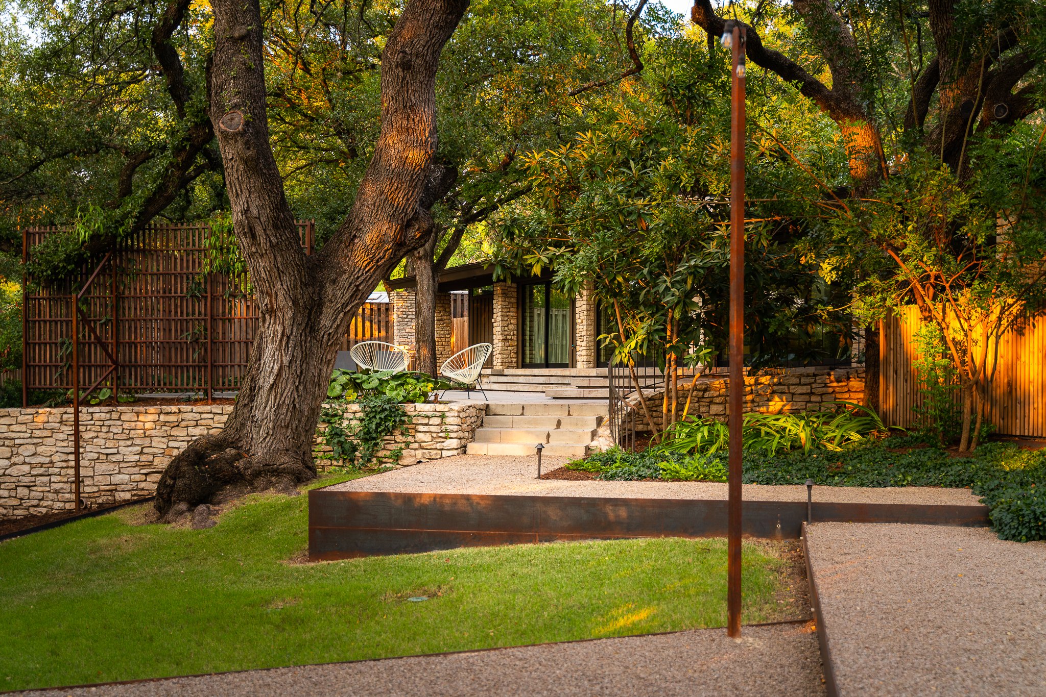 908BlueBonnet_Exterior_JRabin_10SEP21-60.jpg
