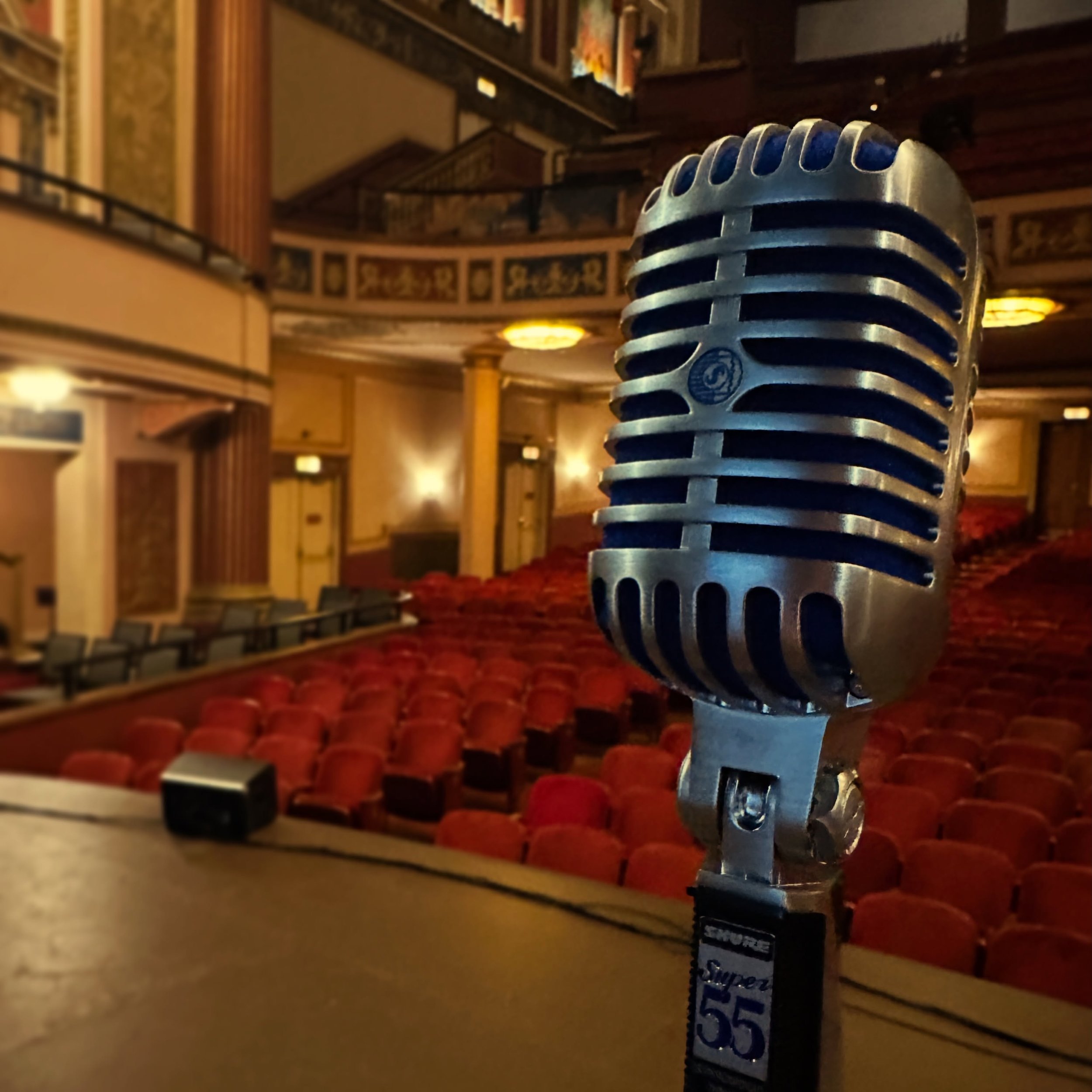 🎙️ Elvis has entered the building&hellip; #strandtheatre