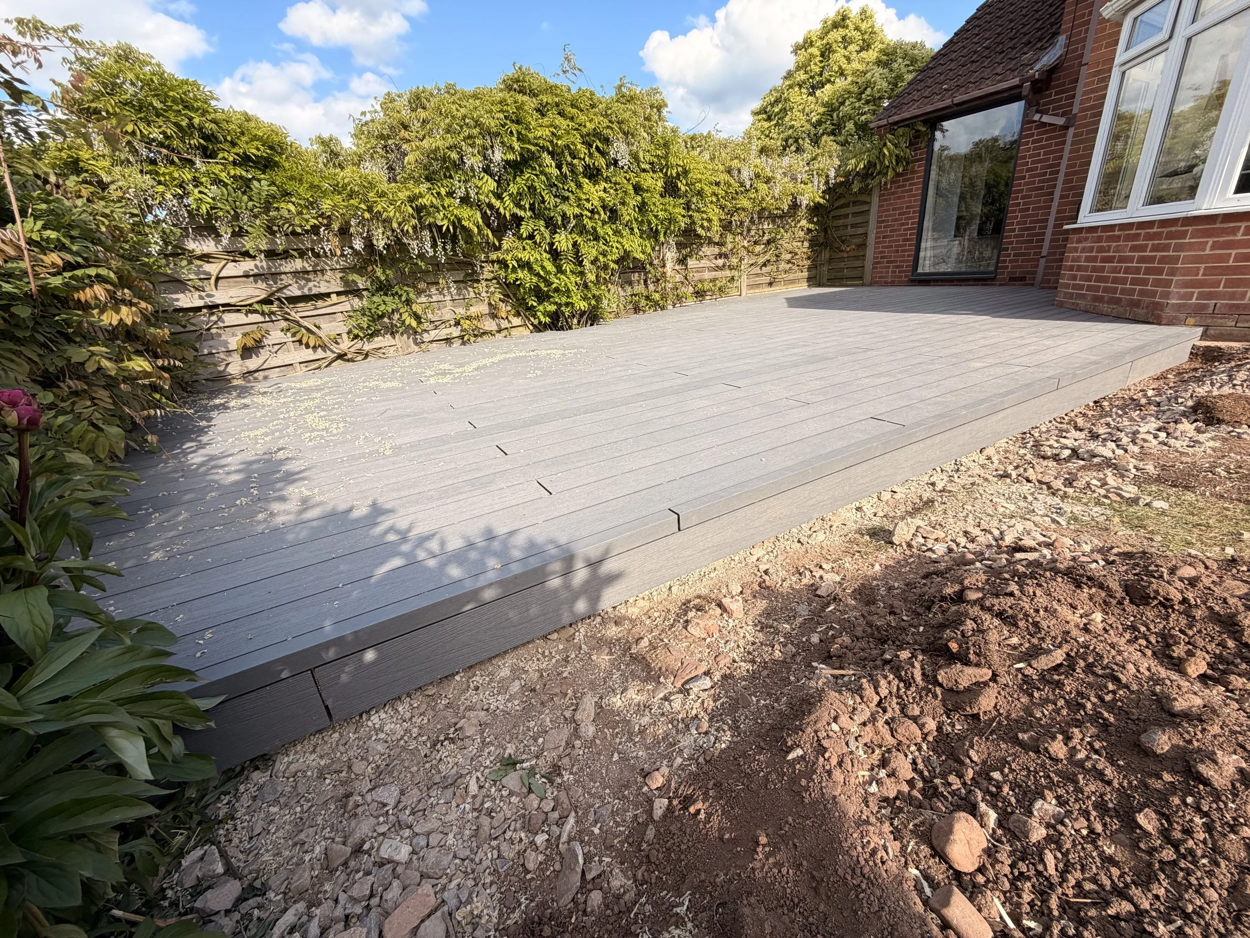 At 9m long and 5.5m at its widest point, the deck provides 41m² of useable space.