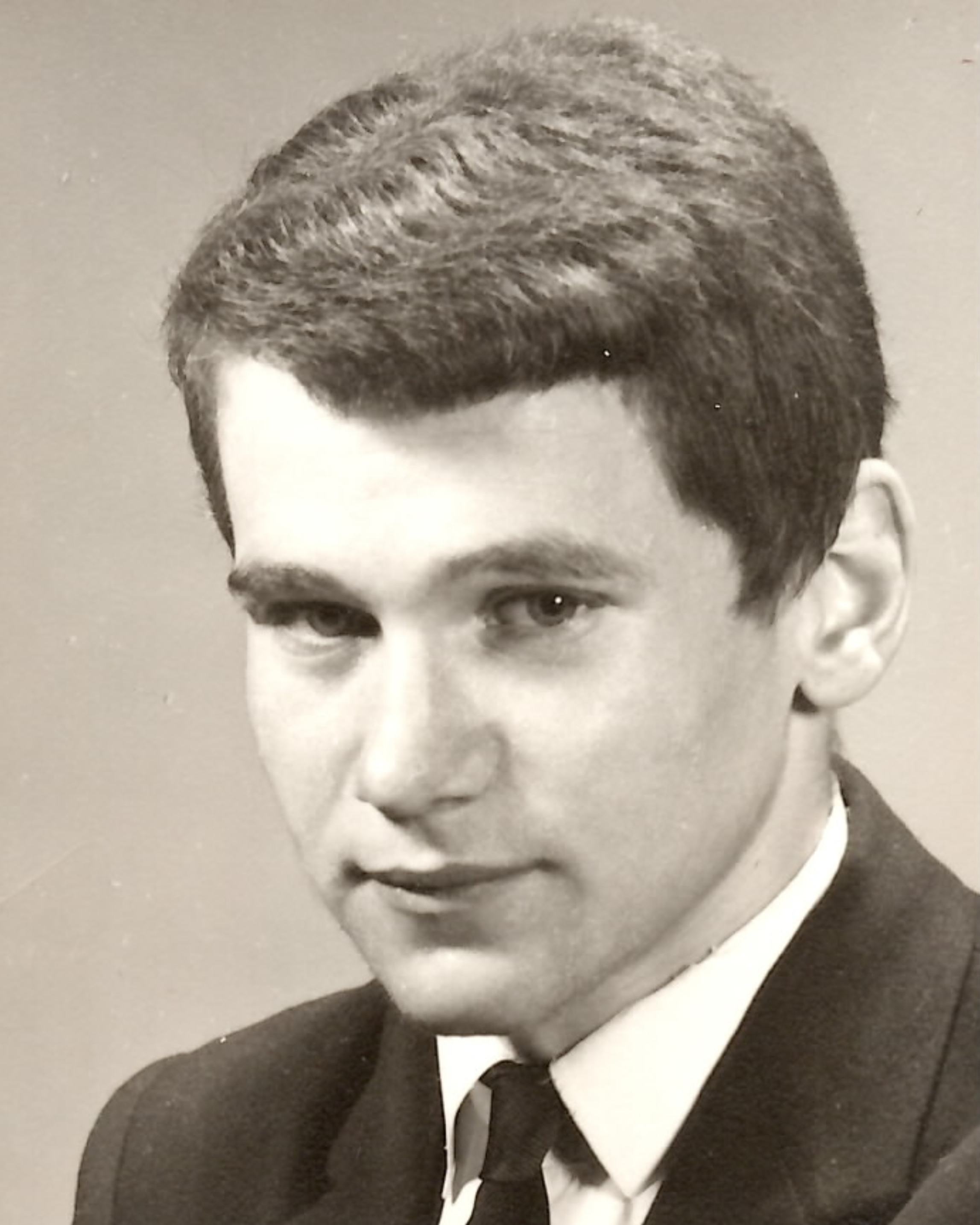 UN MÉDECIN EN DEVENIR - En 1968, André fait son entrée à la Faculté de médecine de l’Université de Montréal. Les années qui suivent lui permettent de découvrir les différentes facettes de la profession et de préciser peu à peu la voie qui deviendra l